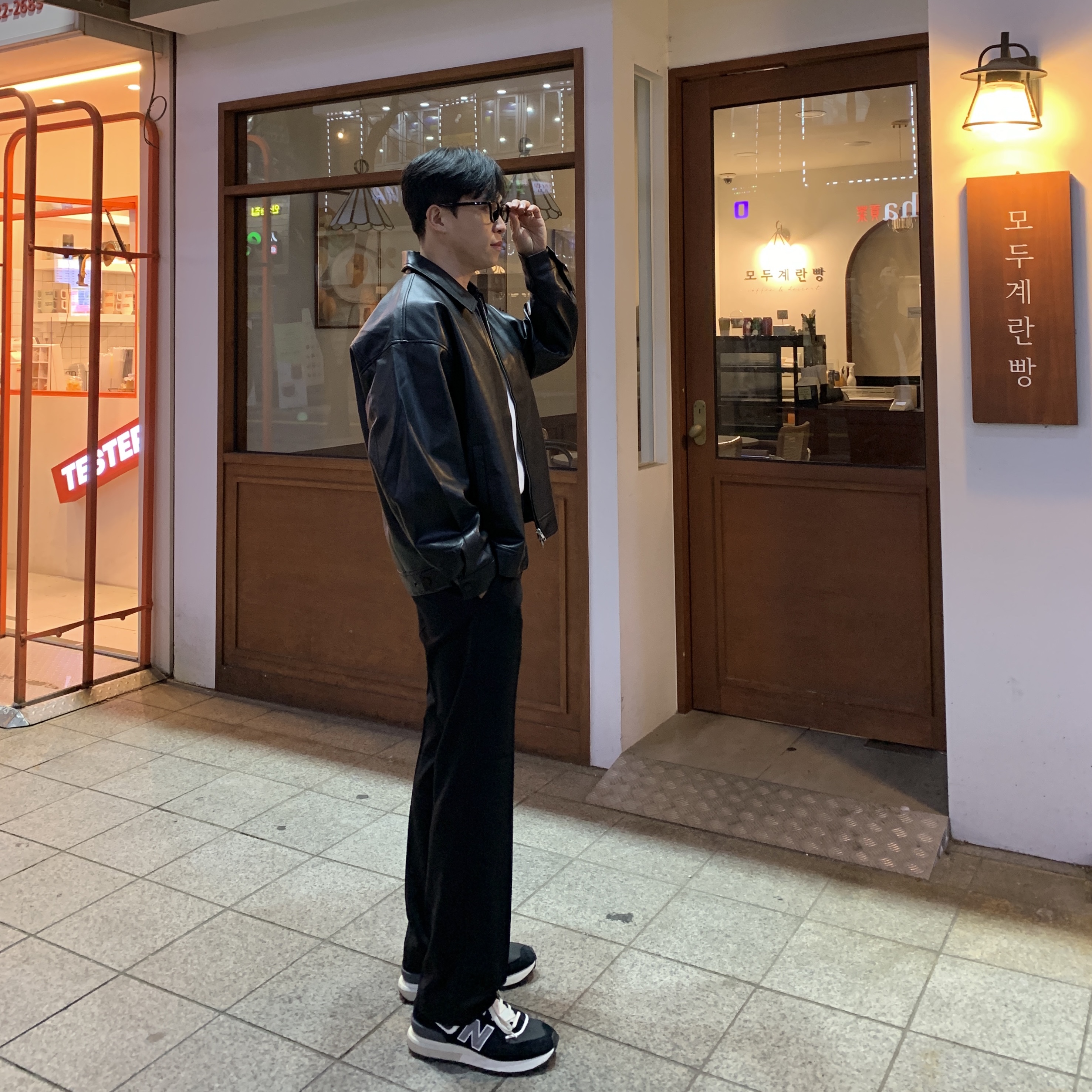 뉴발란스 574 레거시 블랙 착용 스타일 - 2