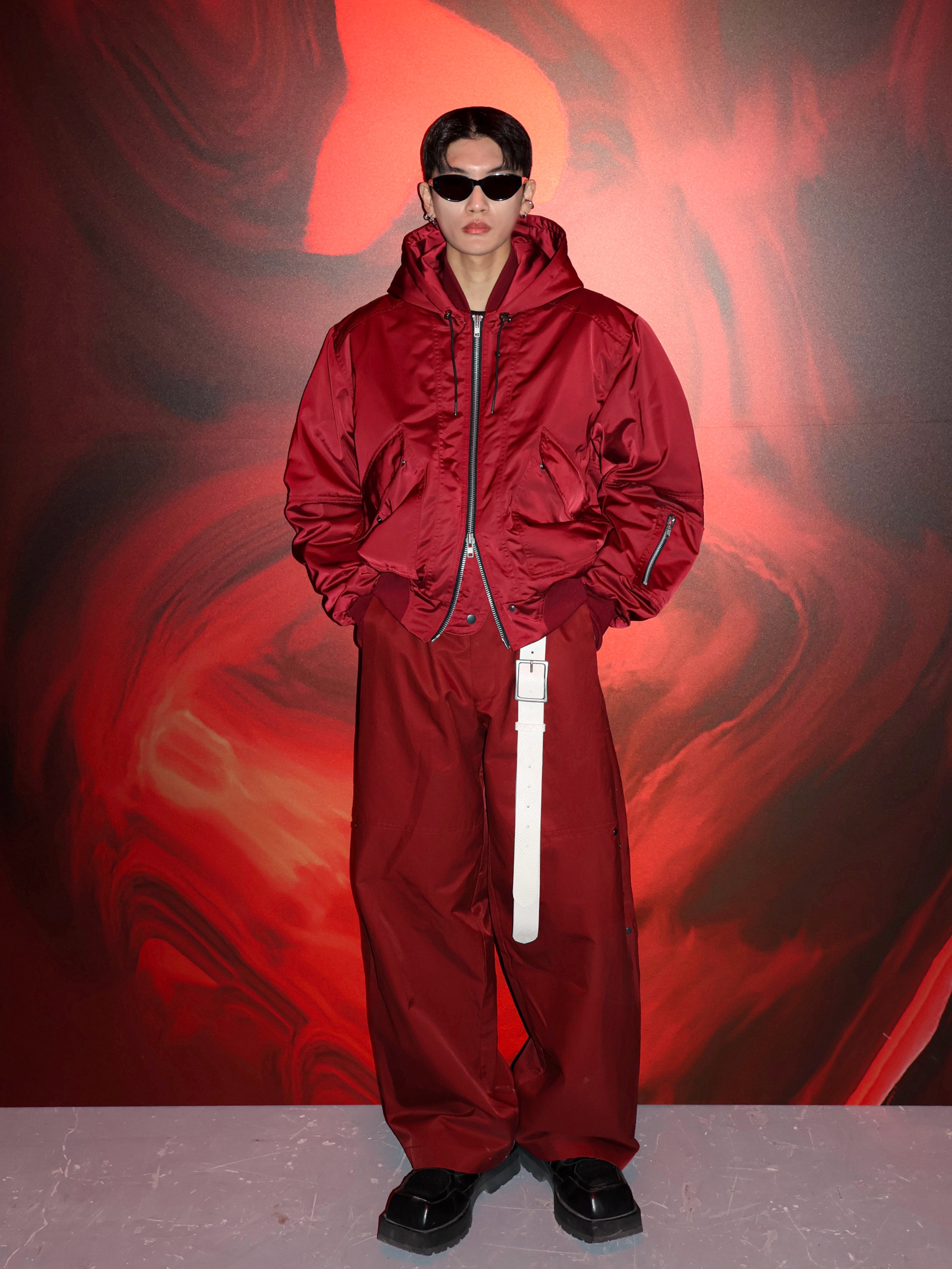Haleine Stud & Carpenter Baggy Pants Burgundy 착용 스타일 - 1