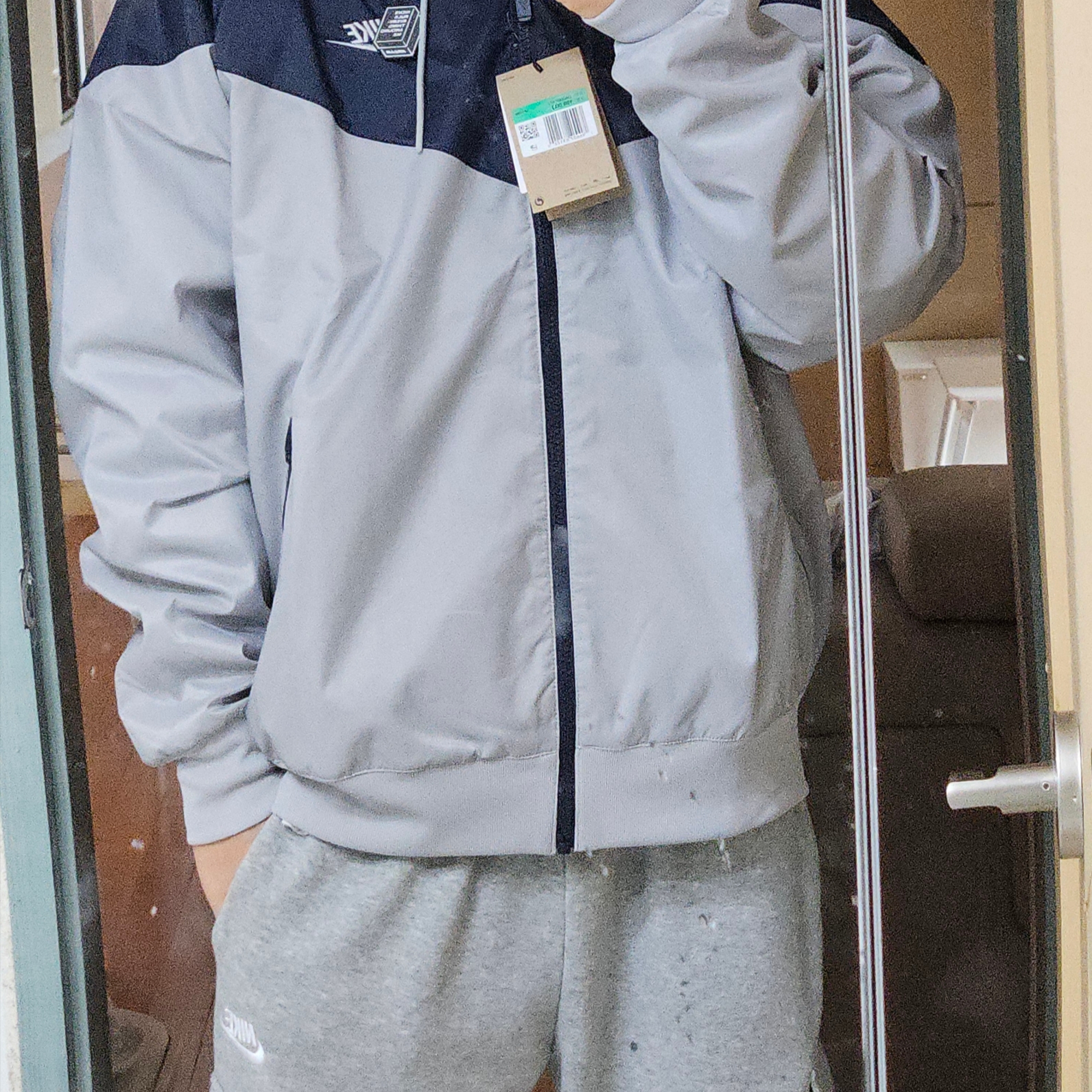 Nike NSW Windrunner Hooded Jacket Smok Grey Obsidian - Asia 착용 스타일