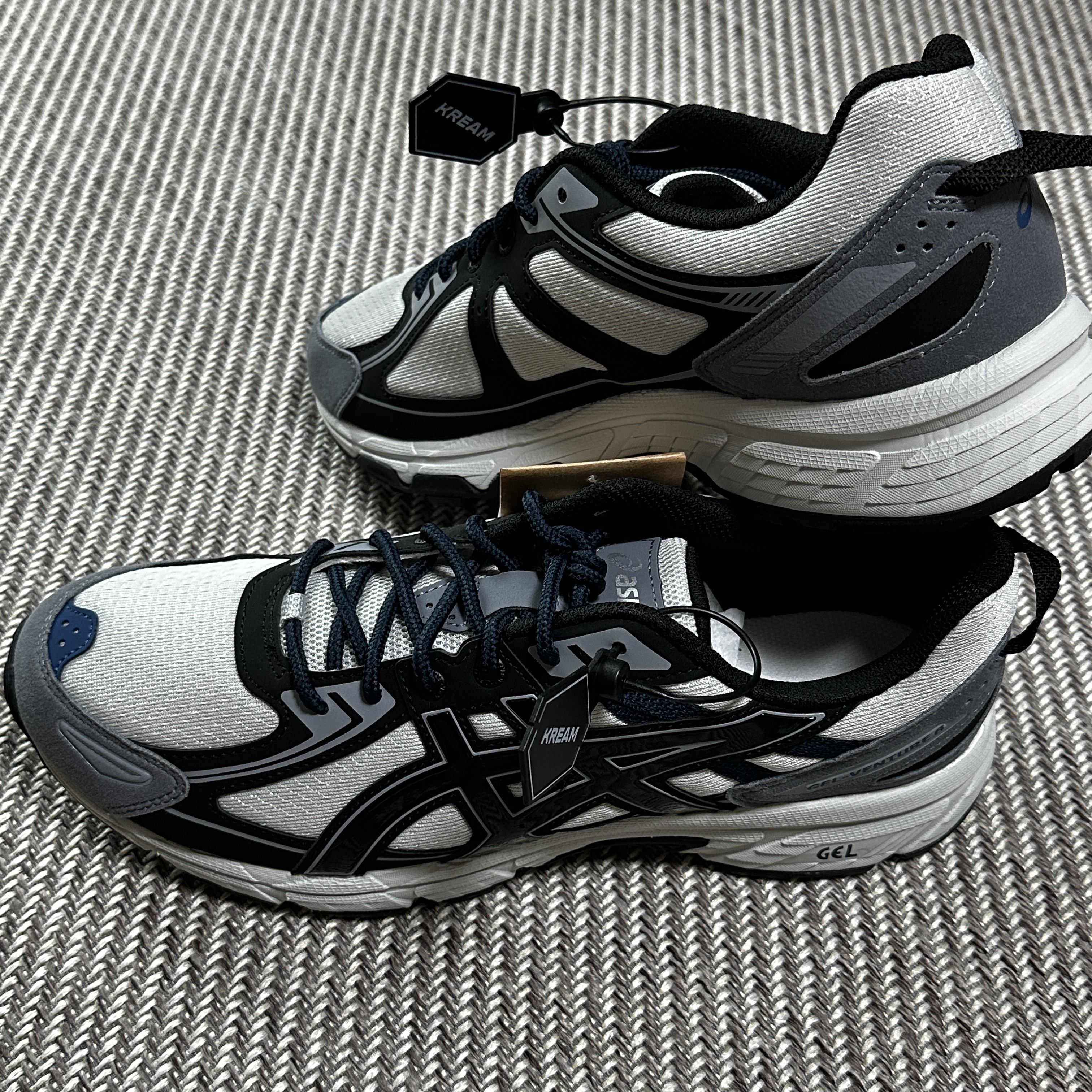 Asics Gel-Venture 6 SPS Glacier Grey 착용 스타일 - 2