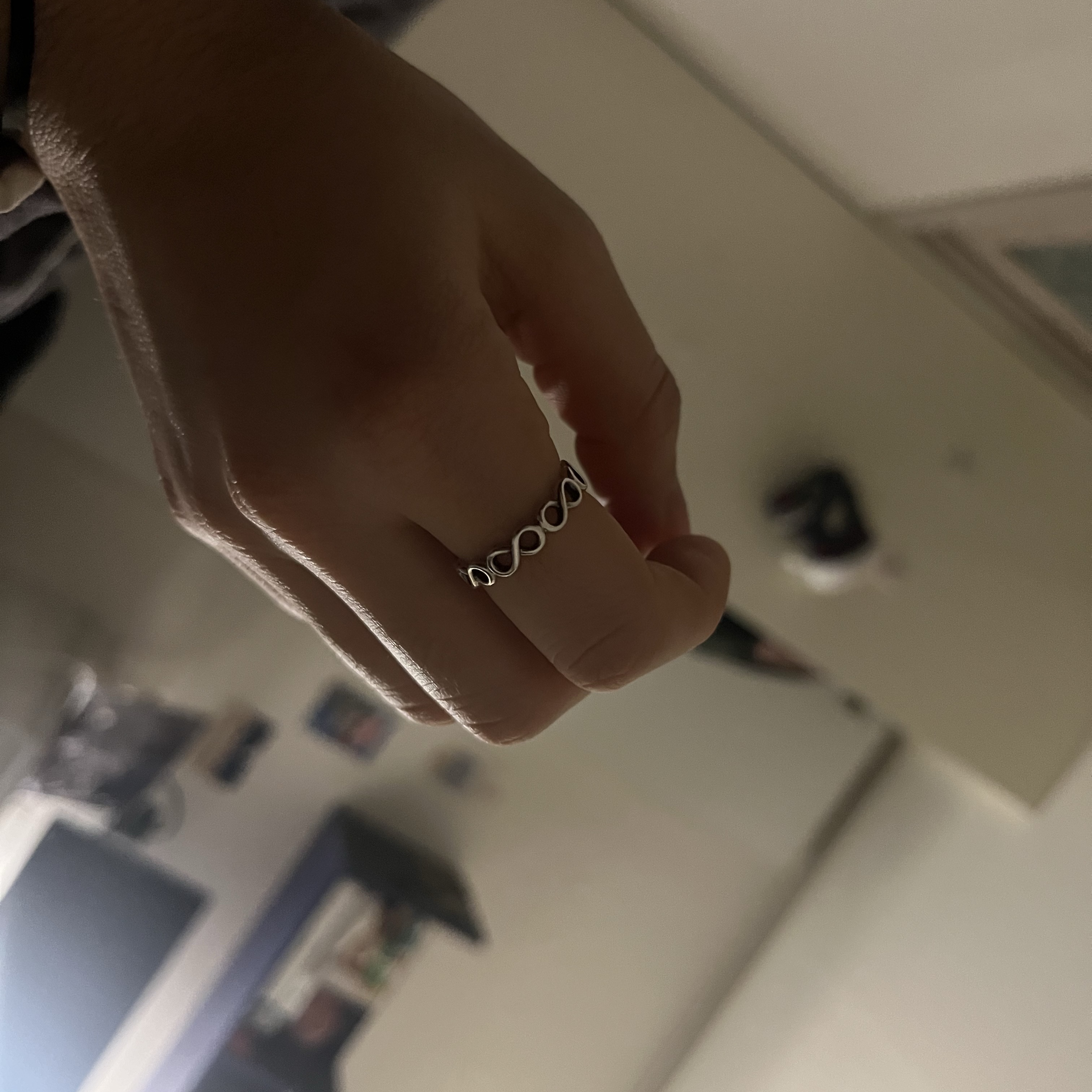 (W) Pandora Simple Infinity Band Ring Sterling Silver 착용 스타일