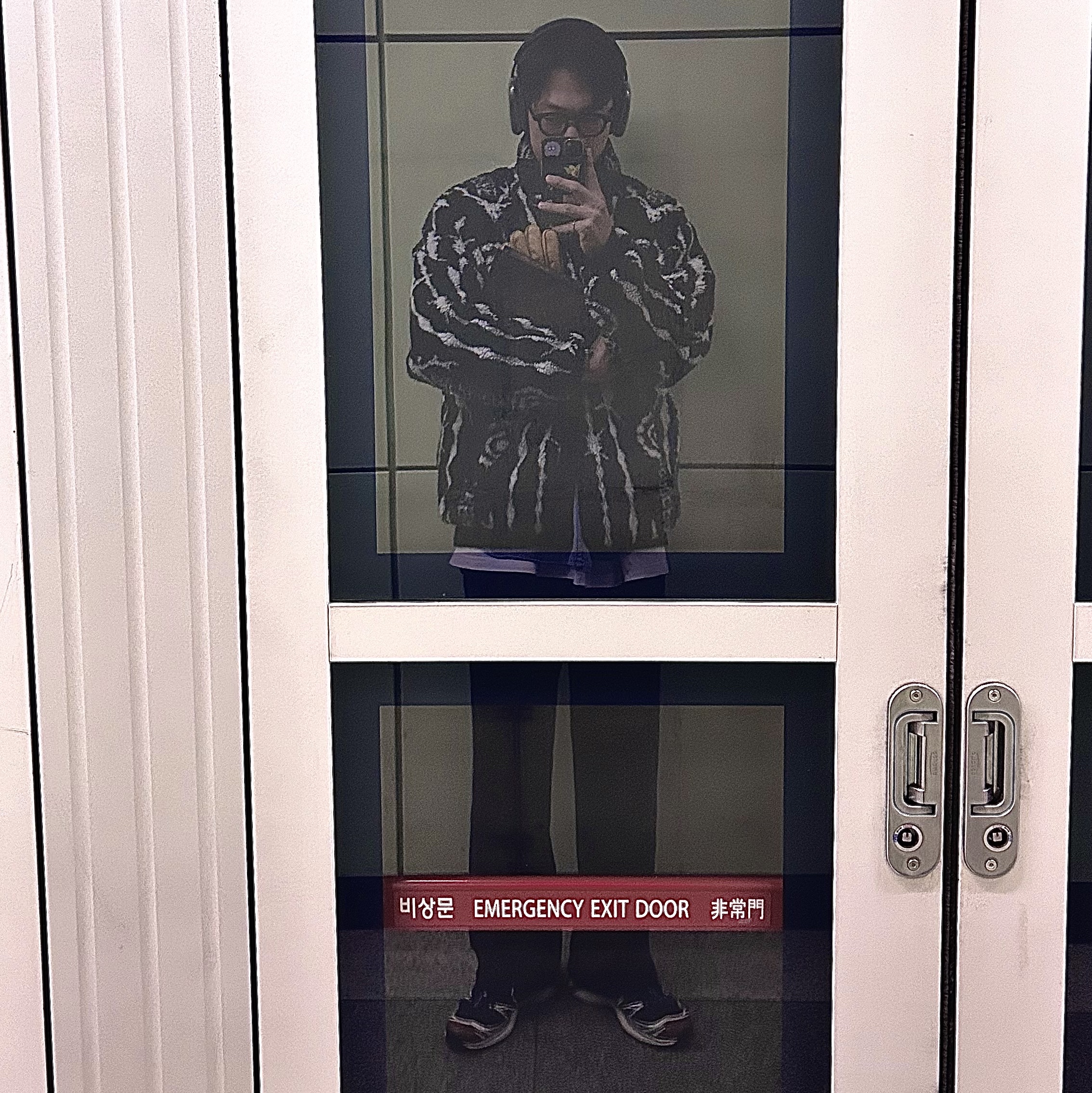 Supreme x South2 West8 Fleece Jacket Black - 21SS, Needles Track Pants Poly Smooth Navy 착용 스타일