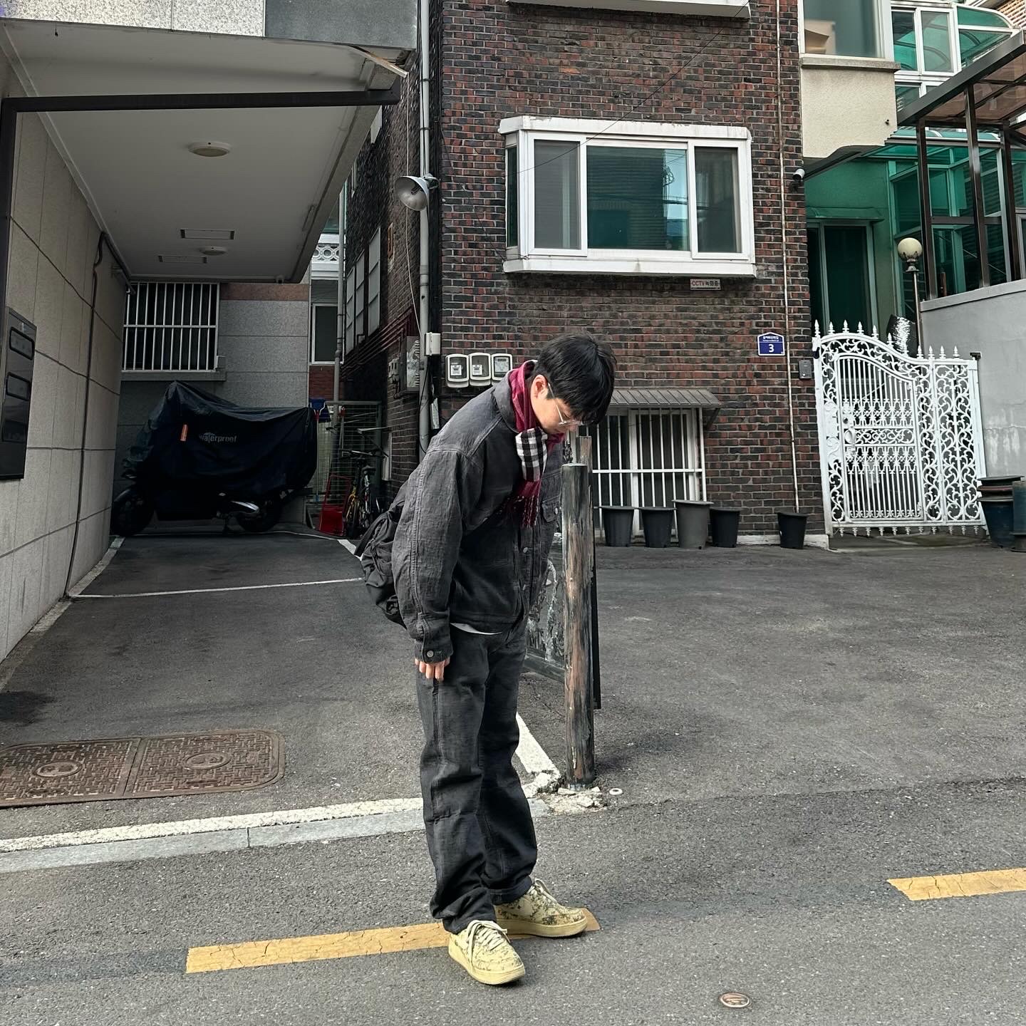 Stussy x Levi's Jacquard Jean Black, Stussy x Levi's Jacquard Trucker Jacket Black 착용 스타일 - 1