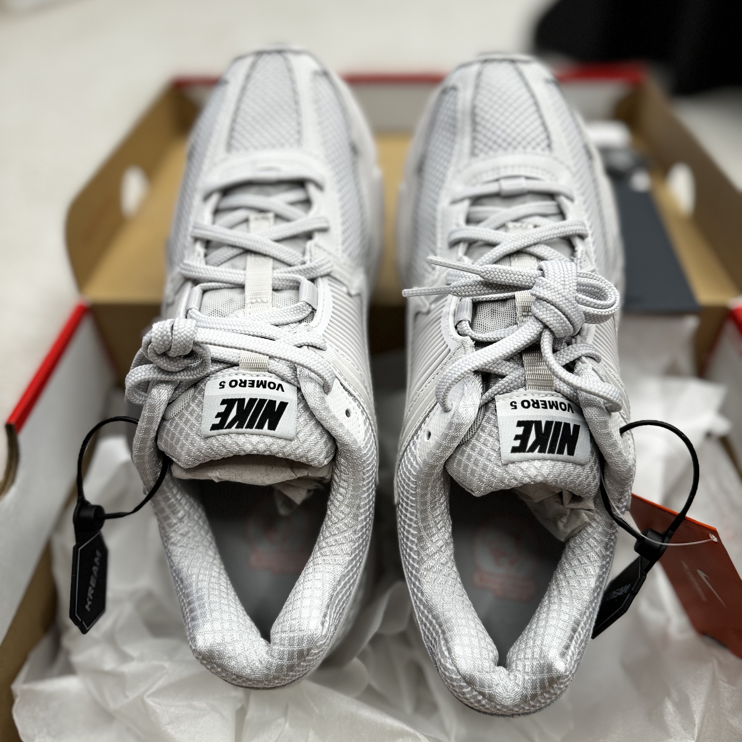 Nike Zoom Vomero 5 SP Vast Grey 2023 착용 스타일 - 6