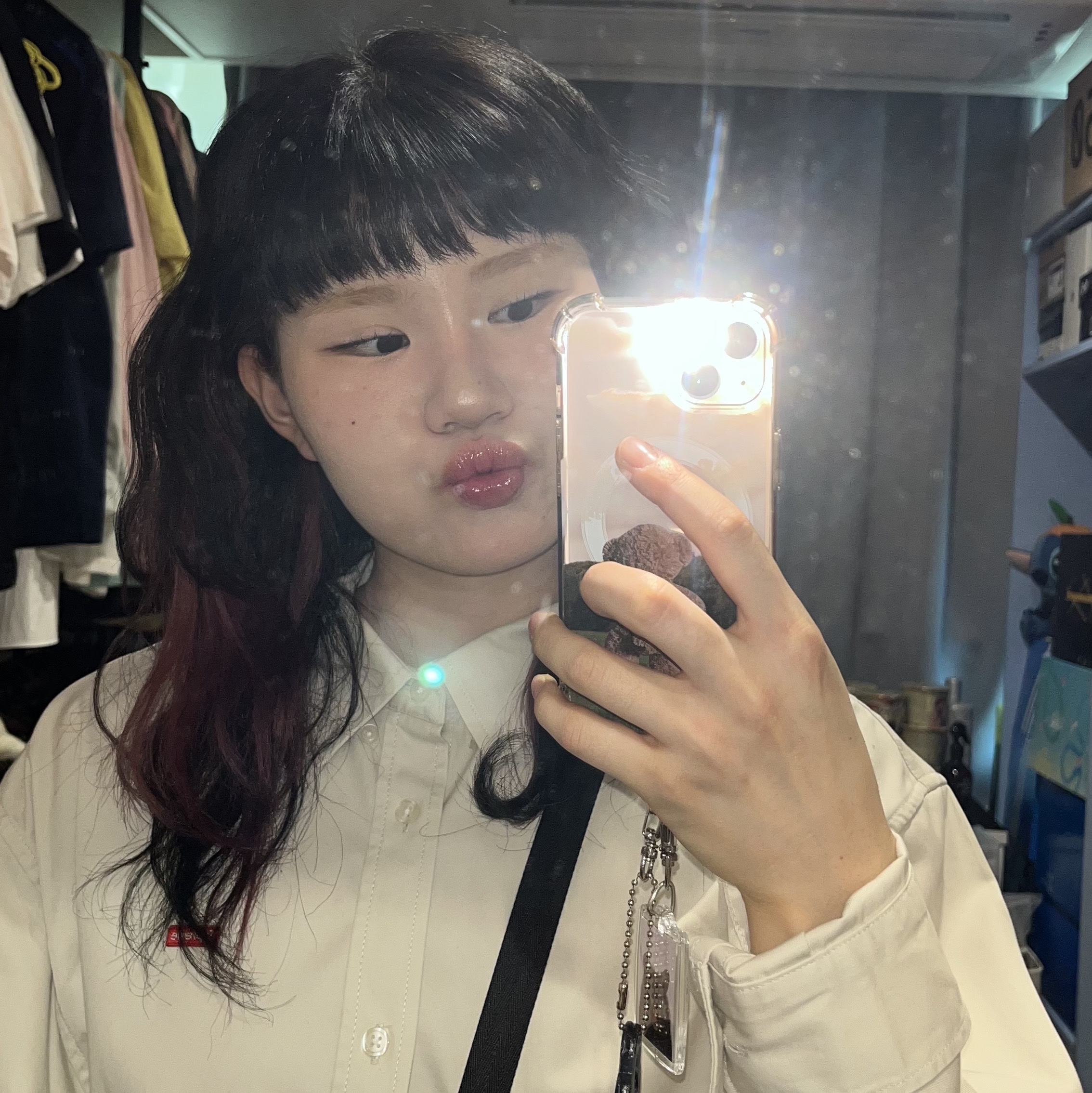 Supreme Small Box Shirt White - 23FW 착용 스타일 - 3