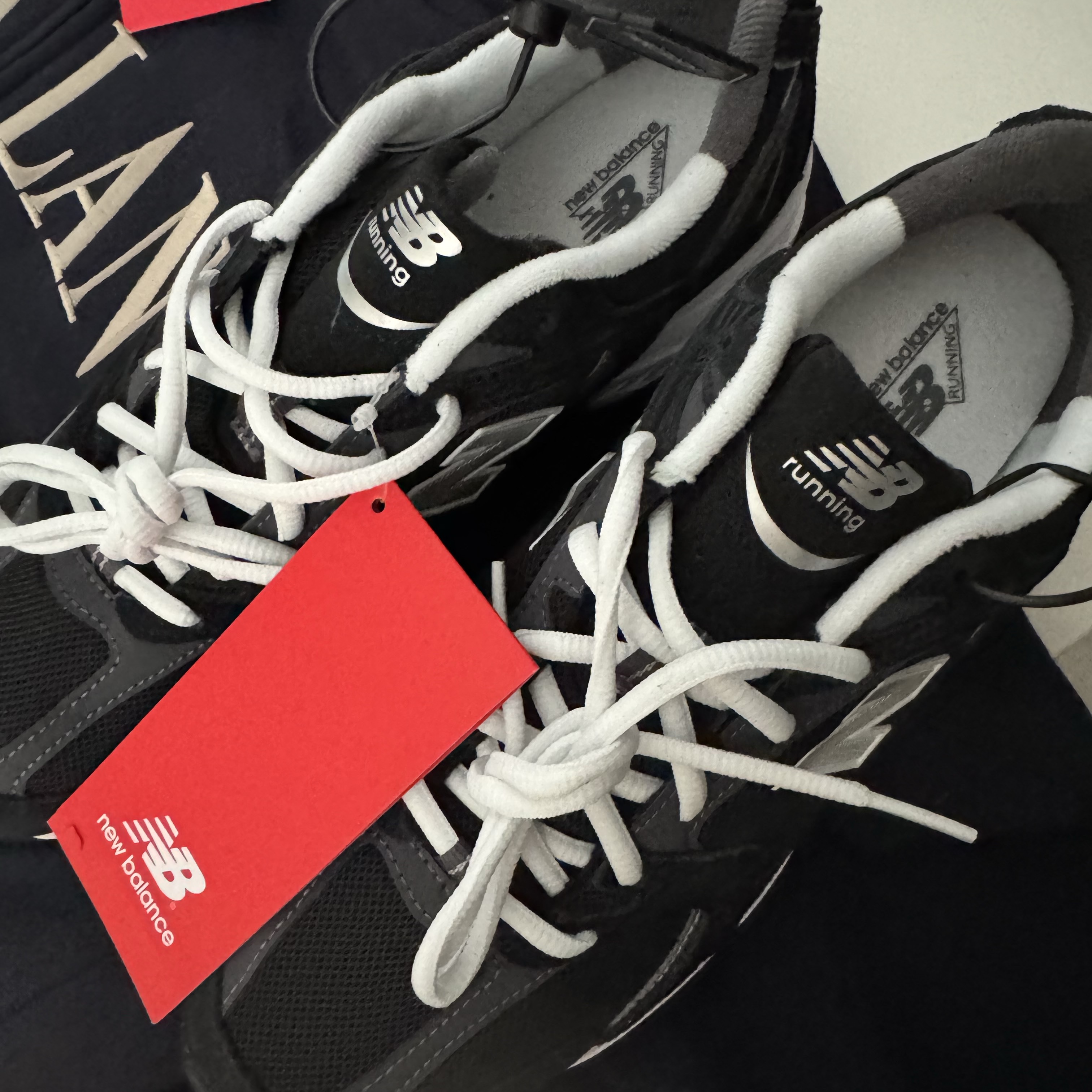 New Balance 530 Classic Black 착용 스타일