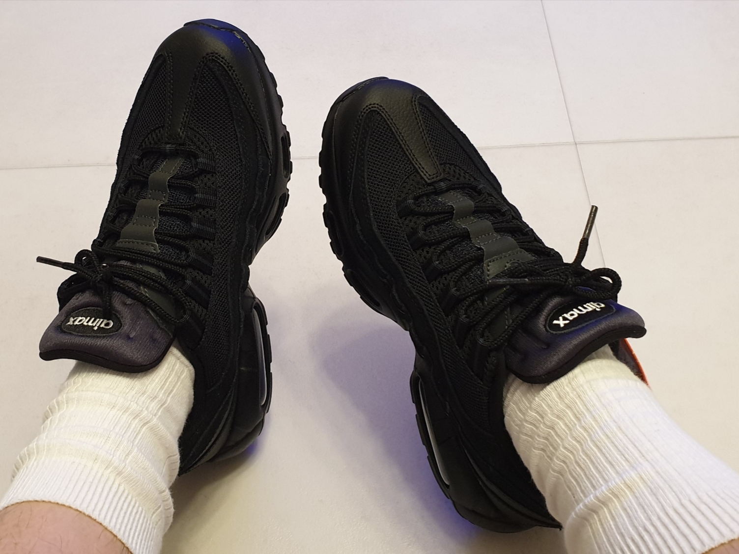 Nike Air Max 95 Essential Triple Black 2020, Nike Air Max 95 Essential Black Anthracite 착용 스타일 - 2