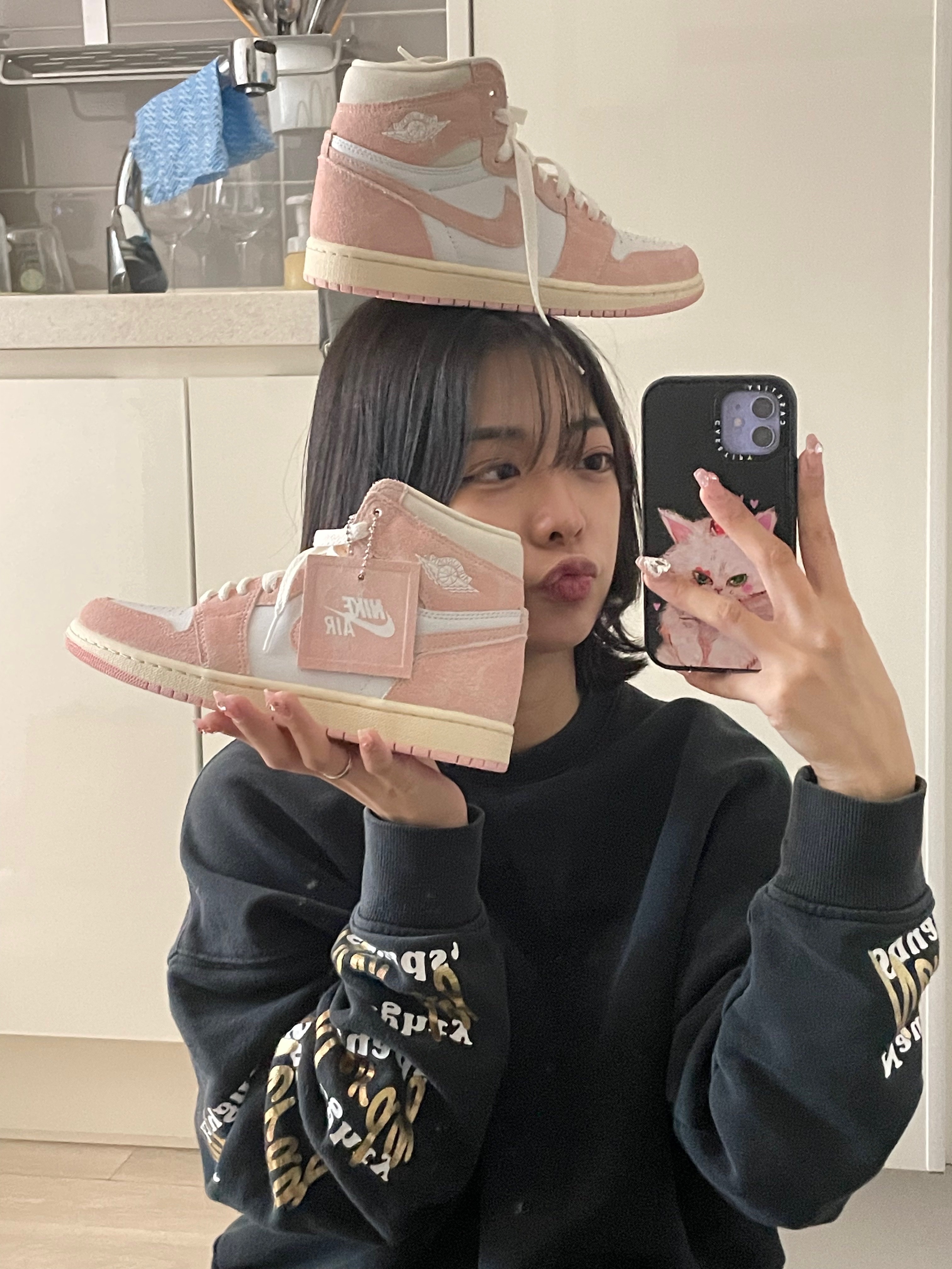 (W) Jordan 1 Retro High OG Coconut Milk and Sail 착용 스타일