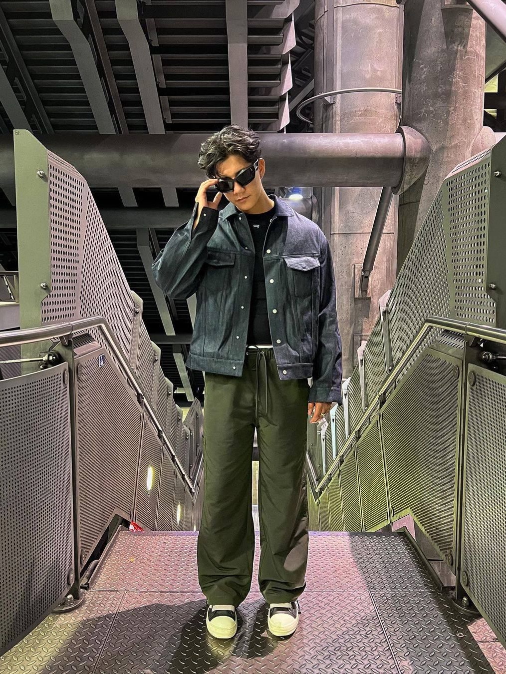 Nike ACG Smith Summit Cargo Pants Cargo Khaki - US/EU, Sansan Gear Cargo Pants Khaki - 23SS 착용 스타일 - 4