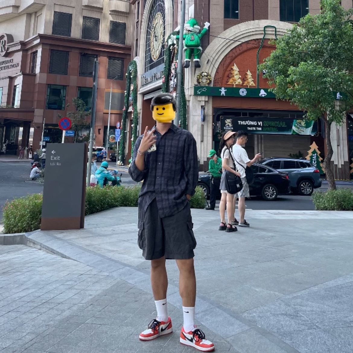 Jordan 1 Low OG Starfish, Apple Watch Series 8 45mm Cellular Silver Stainless Steel Case with Sport Band White (Korean Ver.) 착용 스타일 - 1