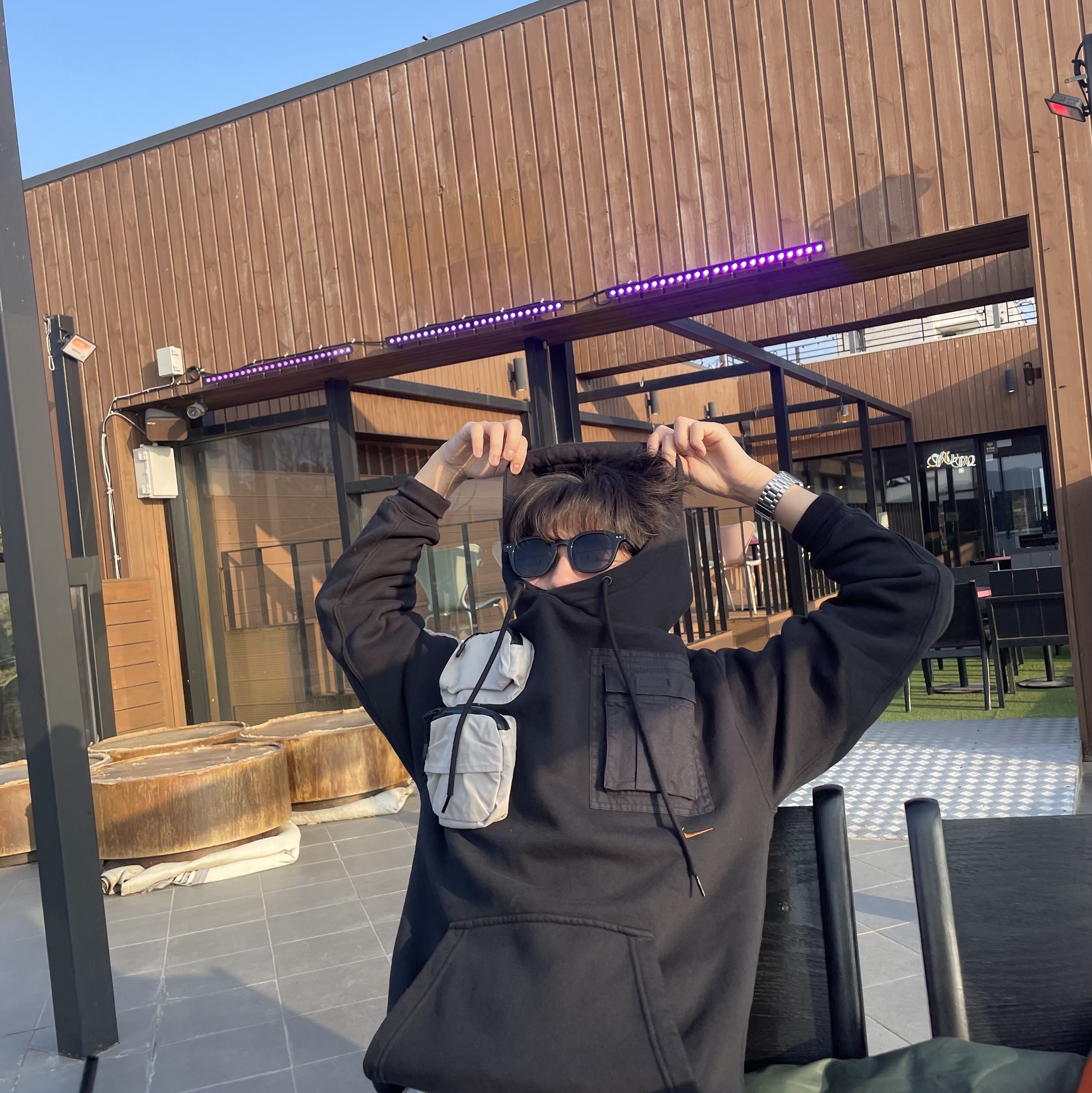 Nike x Travis Scott NRG AG Utility Hoodie Black 착용 스타일