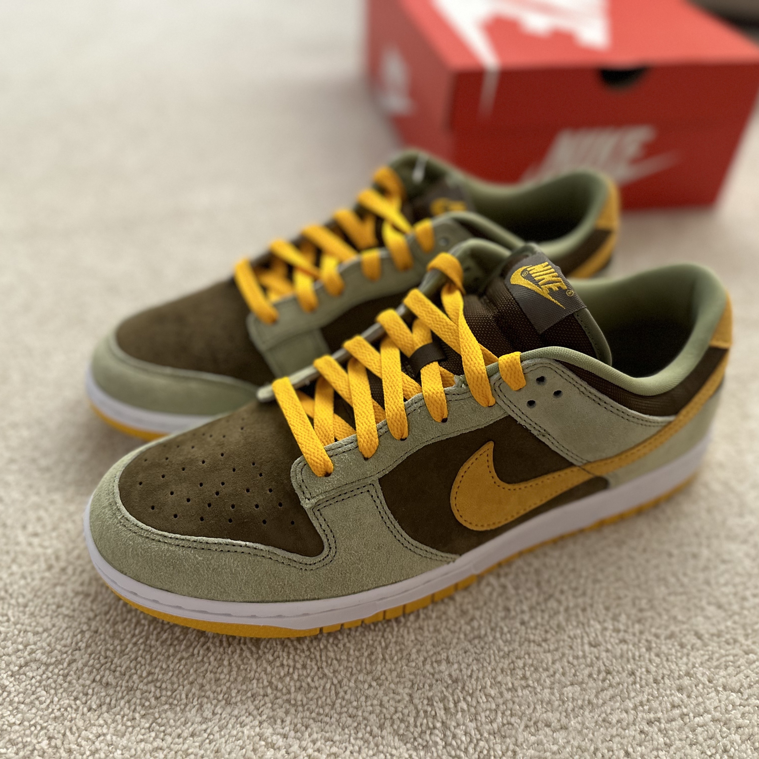 Nike Dunk Low SE Dusty Olive 착용 스타일