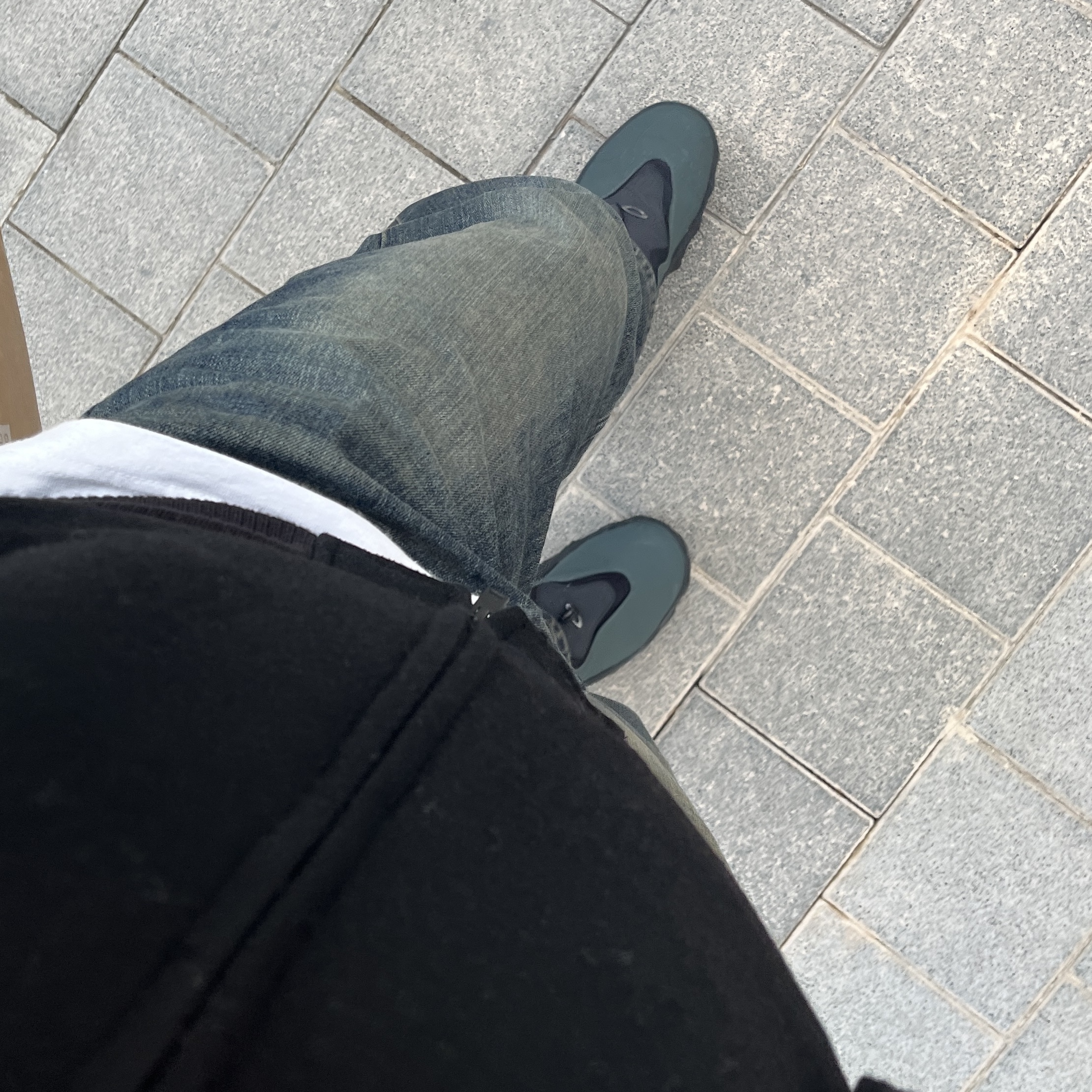Oakley x Piet Teeth OG Slip-On Faux Black 착용 스타일 - 1