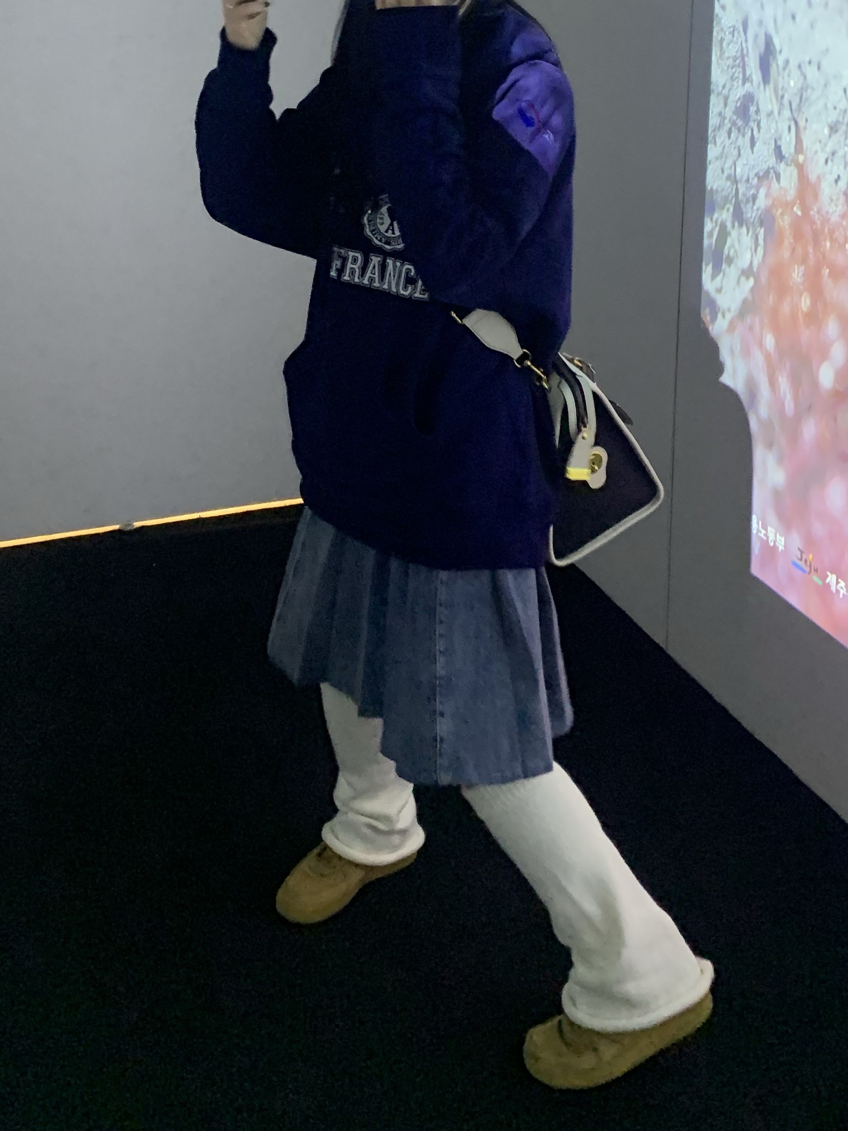 AMI Paris France Hoodie Nautic Blue, Nike Air Force 1 '07 WB Flax 착용 스타일 - 2