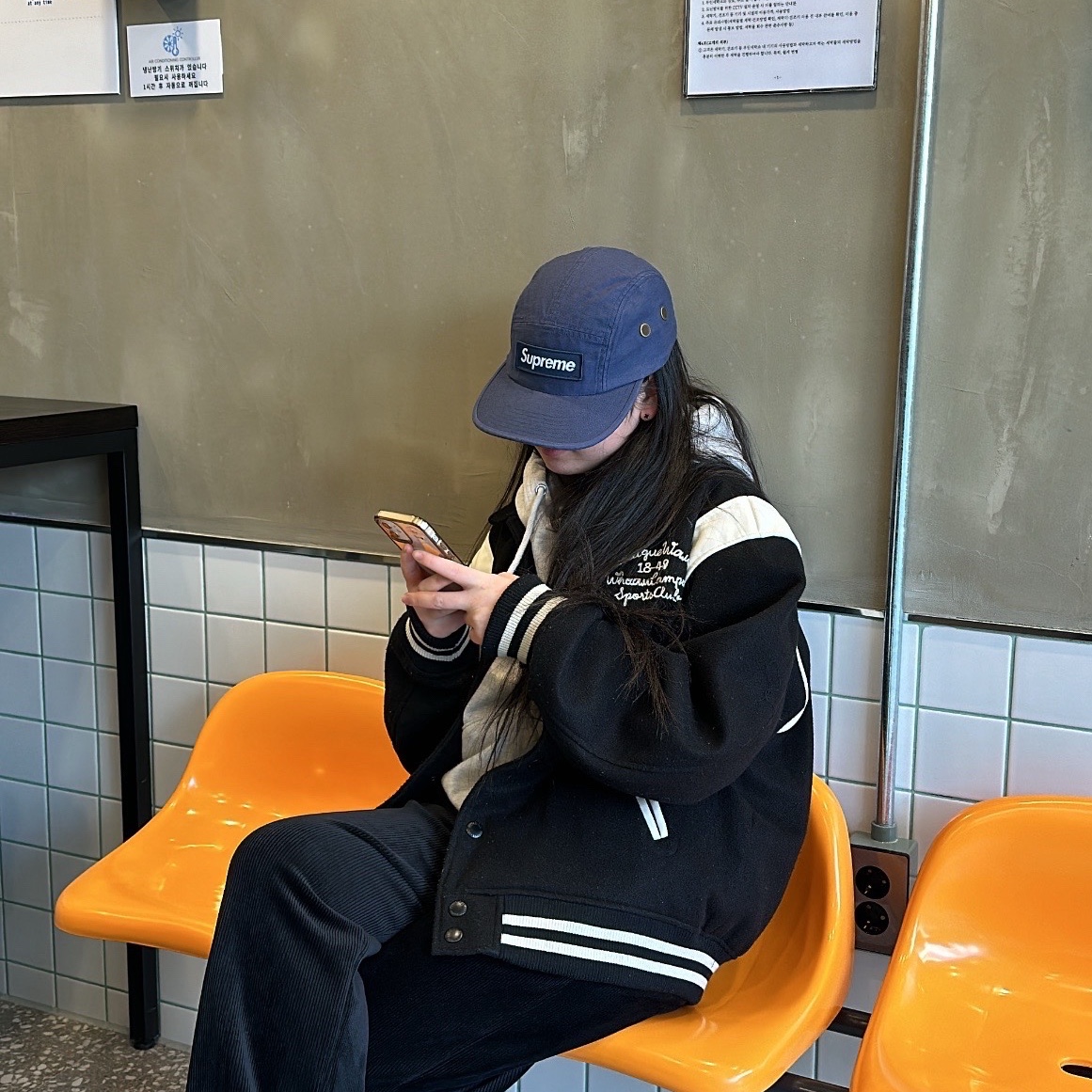 Supreme Military Camp Cap Navy - 23FW 착용 스타일
