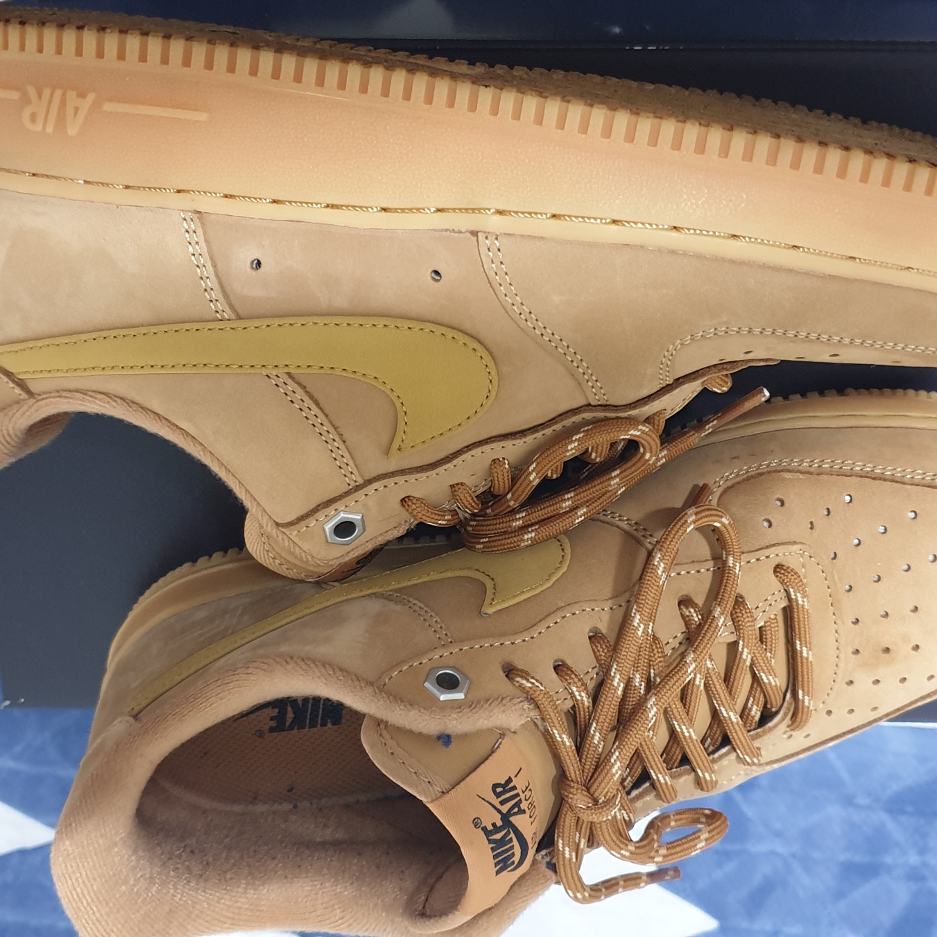 Nike Air Force 1 '07 WB Flax 착용 스타일