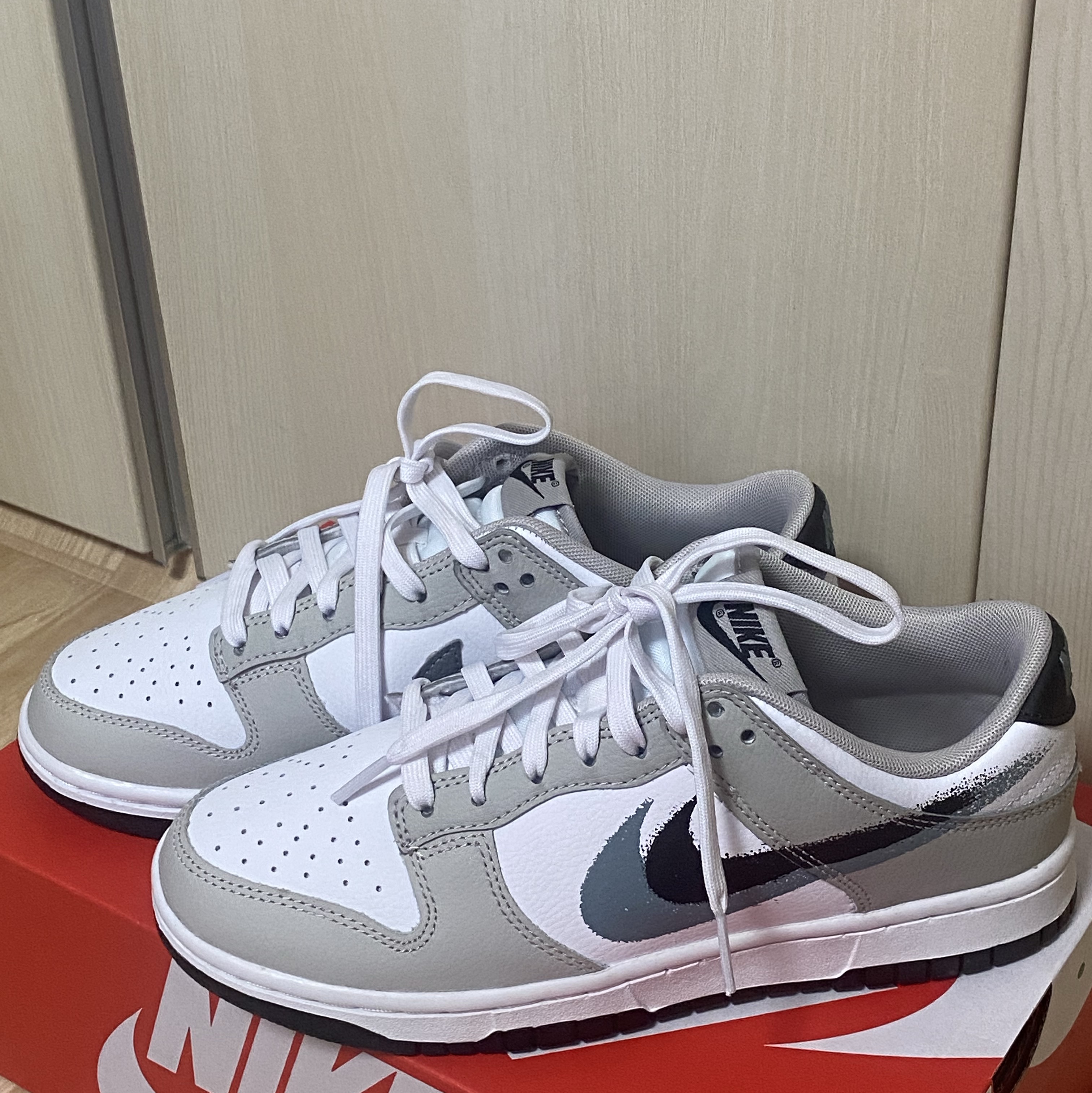 Nike Dunk Low Cool Grey White 착용 스타일