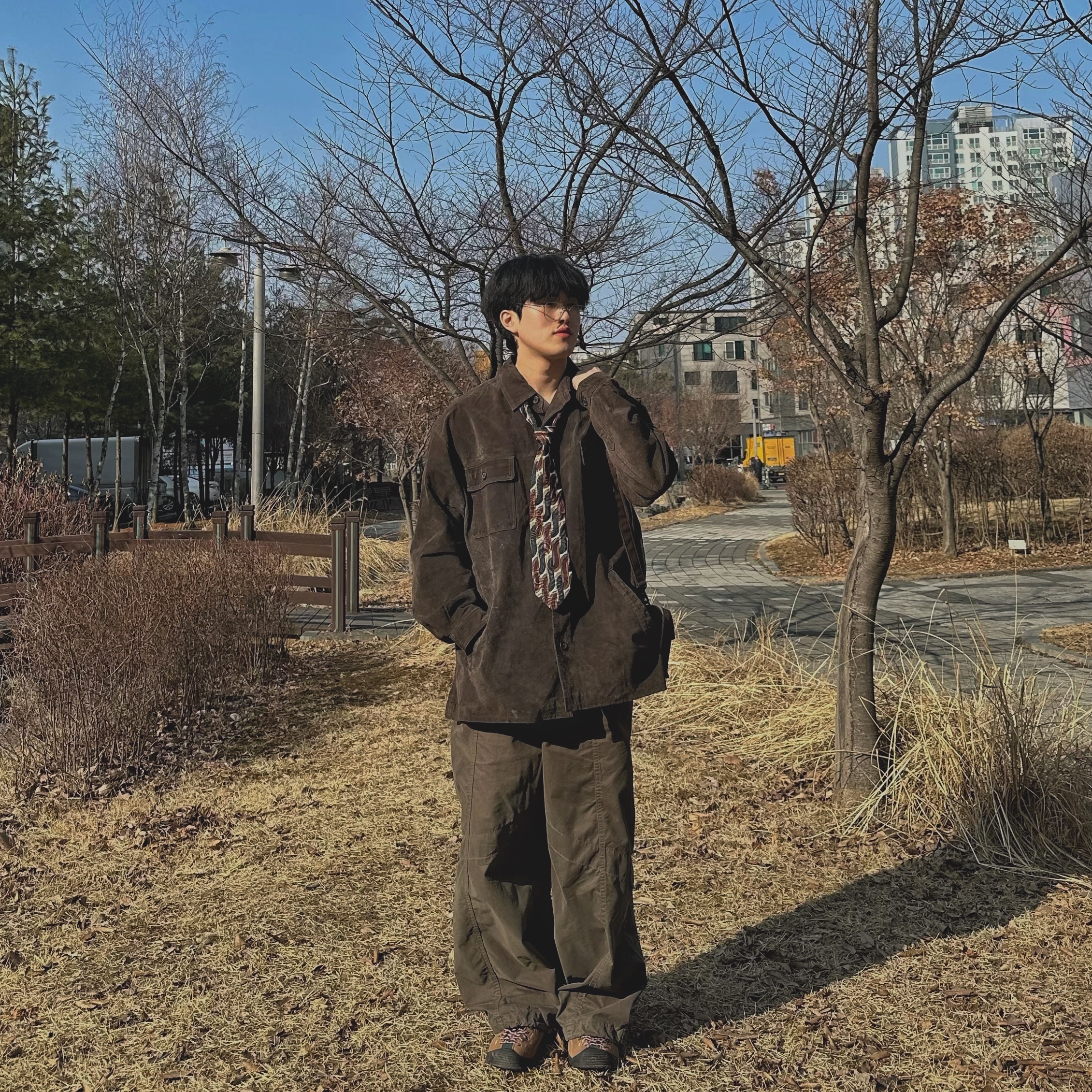 Keen Jasper Sneakers Toasted Coconut, Porter Smoky 2Way Shoulder Bag Brown 착용 스타일 - 2