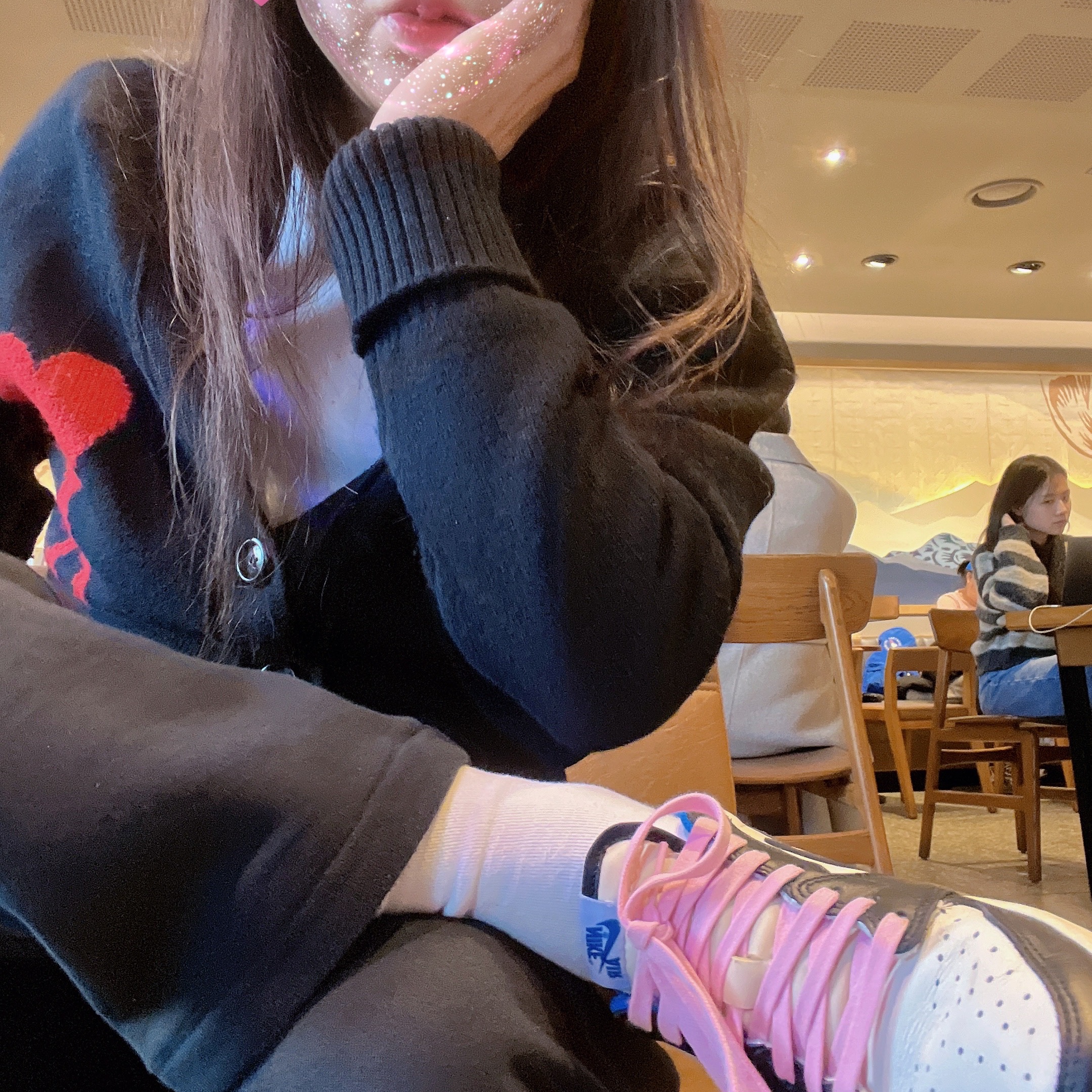 AMI de Coeur Cardigan Black, Jordan 1 x Travis Scott x Fragment Retro Low OG SP Military Blue 착용 스타일 - 1