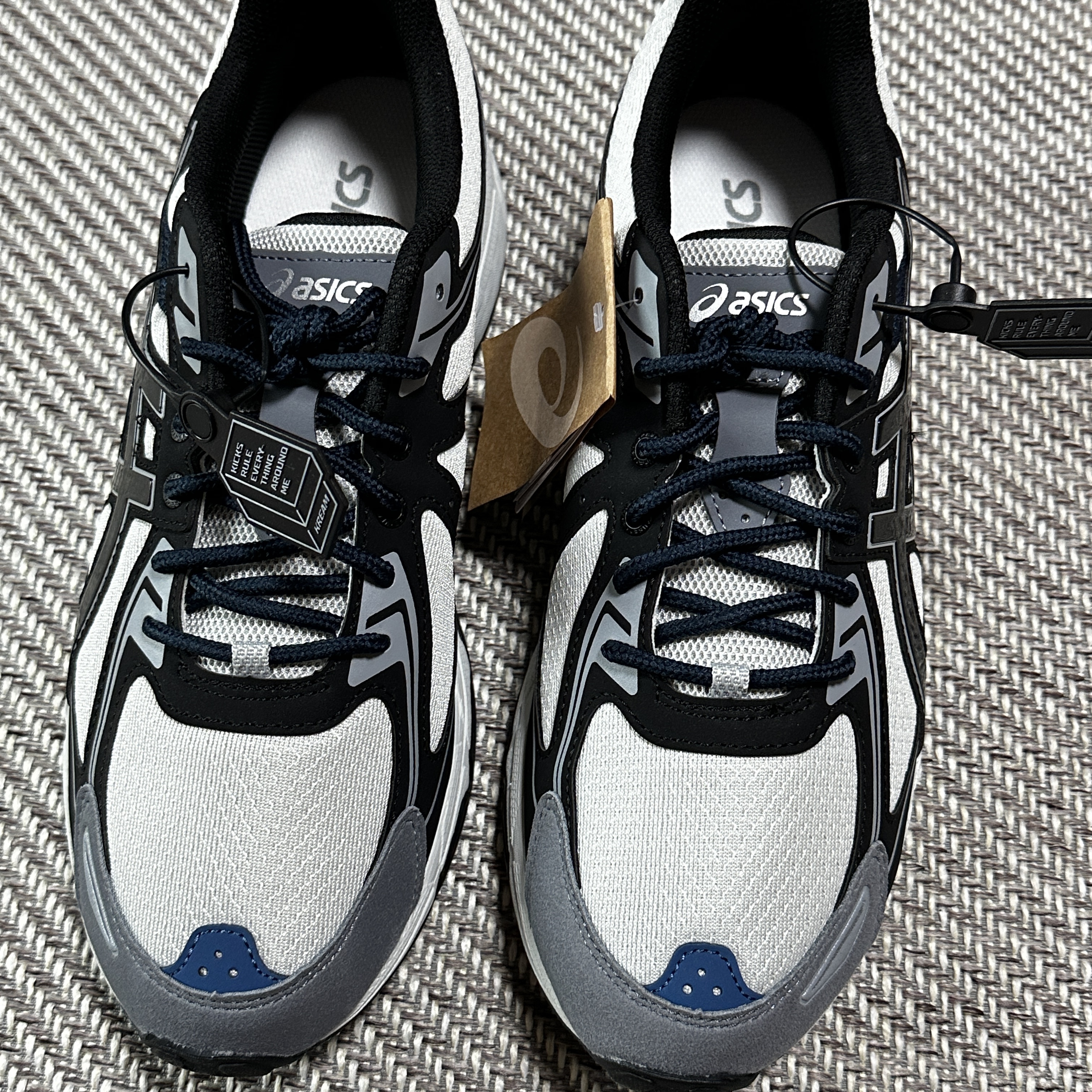Asics Gel-Venture 6 SPS Glacier Grey 착용 스타일 - 3