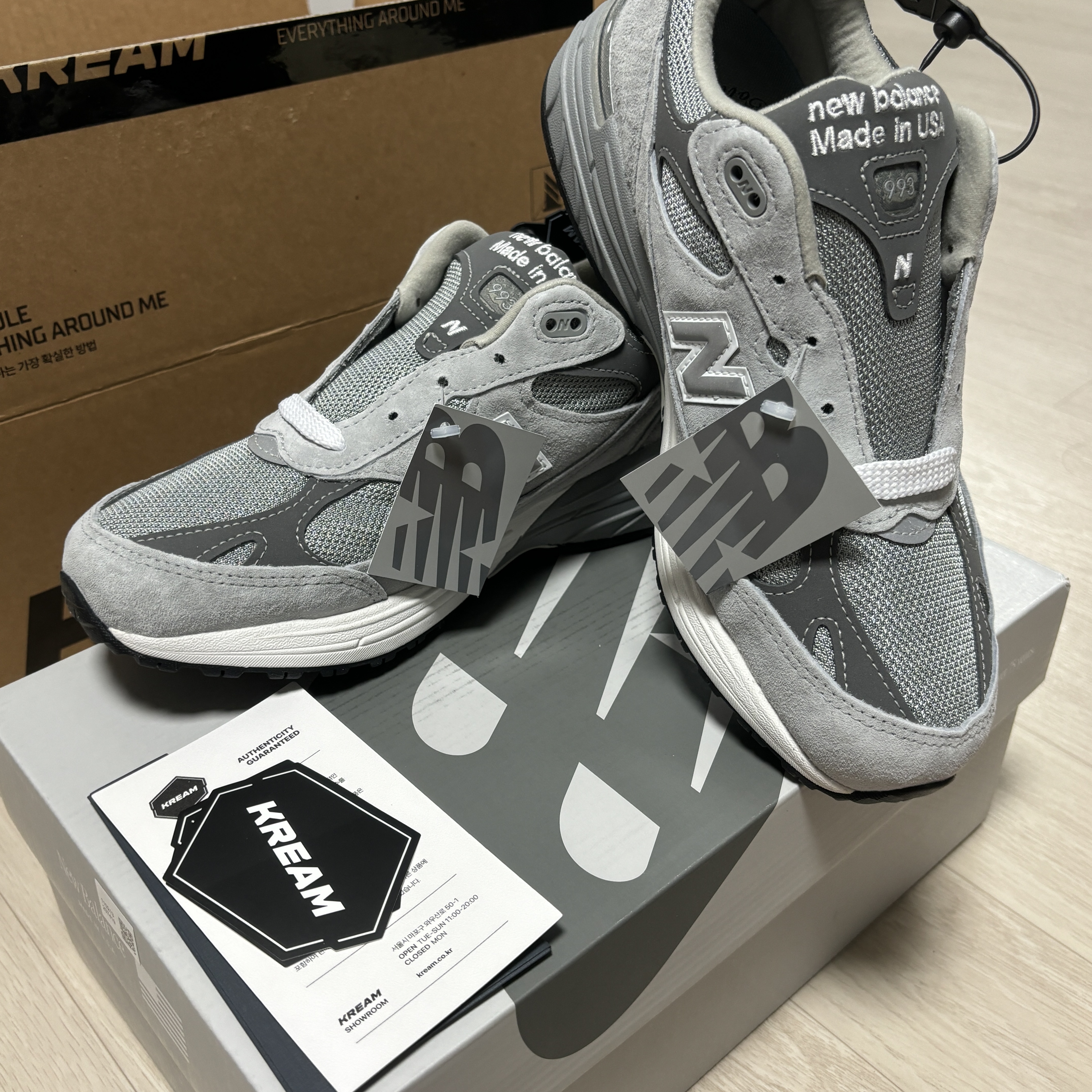 (W) New Balance 993 Made in USA Grey - B Standard 착용 스타일