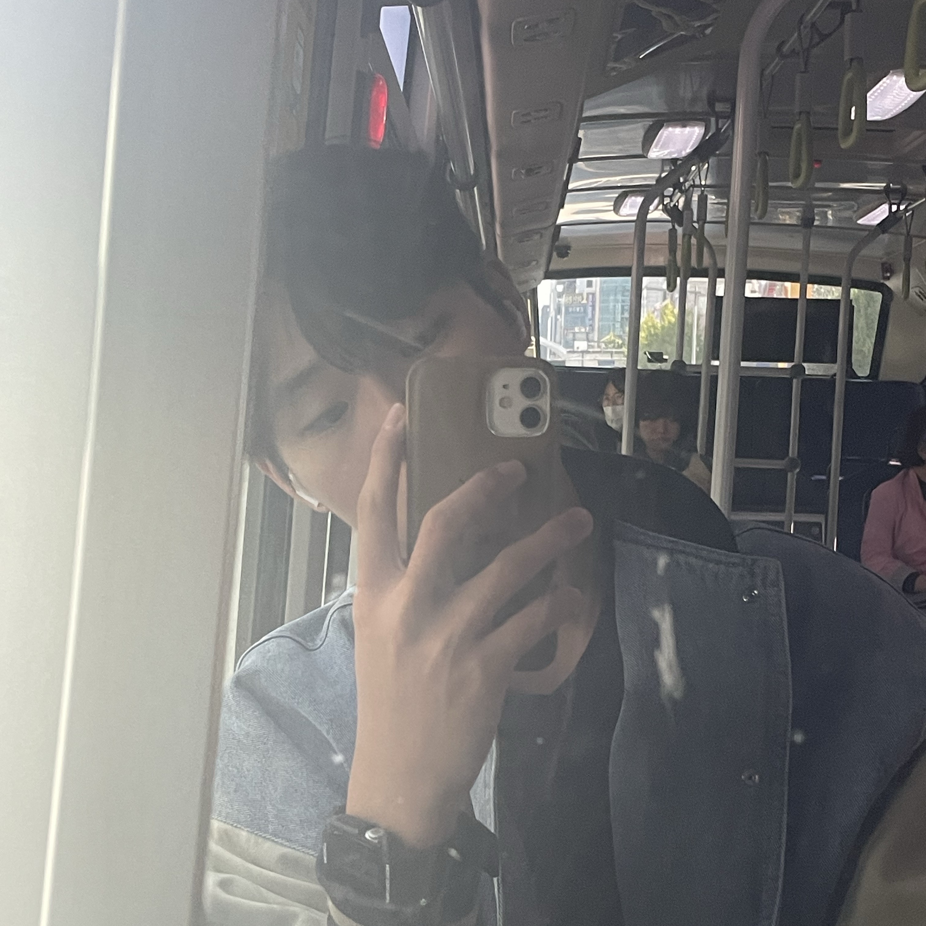 Apple Watch Series 8 45mm Cellular Silver Stainless Steel Case with Sport Band White (Korean Ver.), Uniqlo U Drawstring Shoulder Bag Natural 착용 스타일 - 2