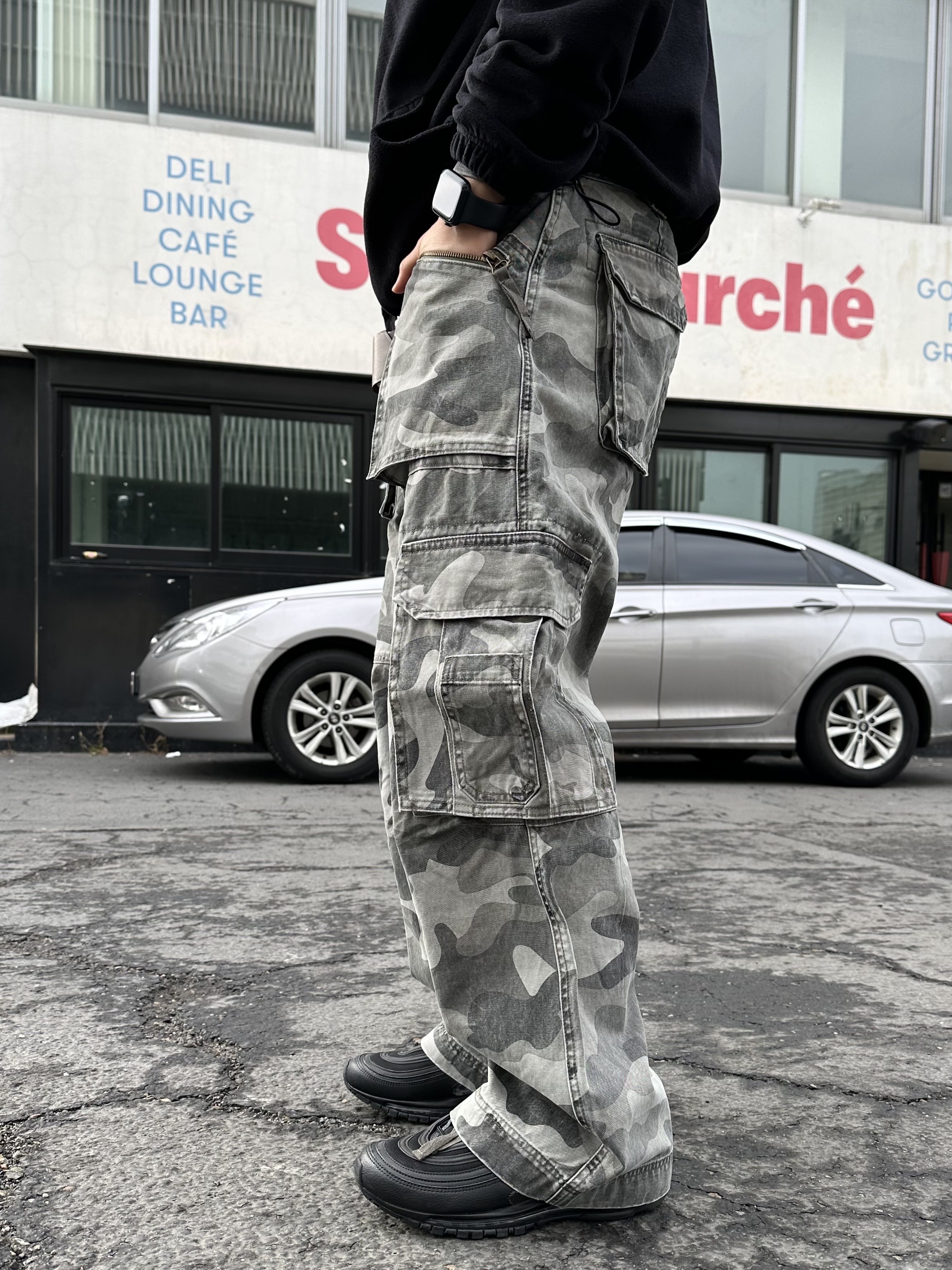 Nike Air Max 97 Black White Anthracite 착용 스타일 - 4