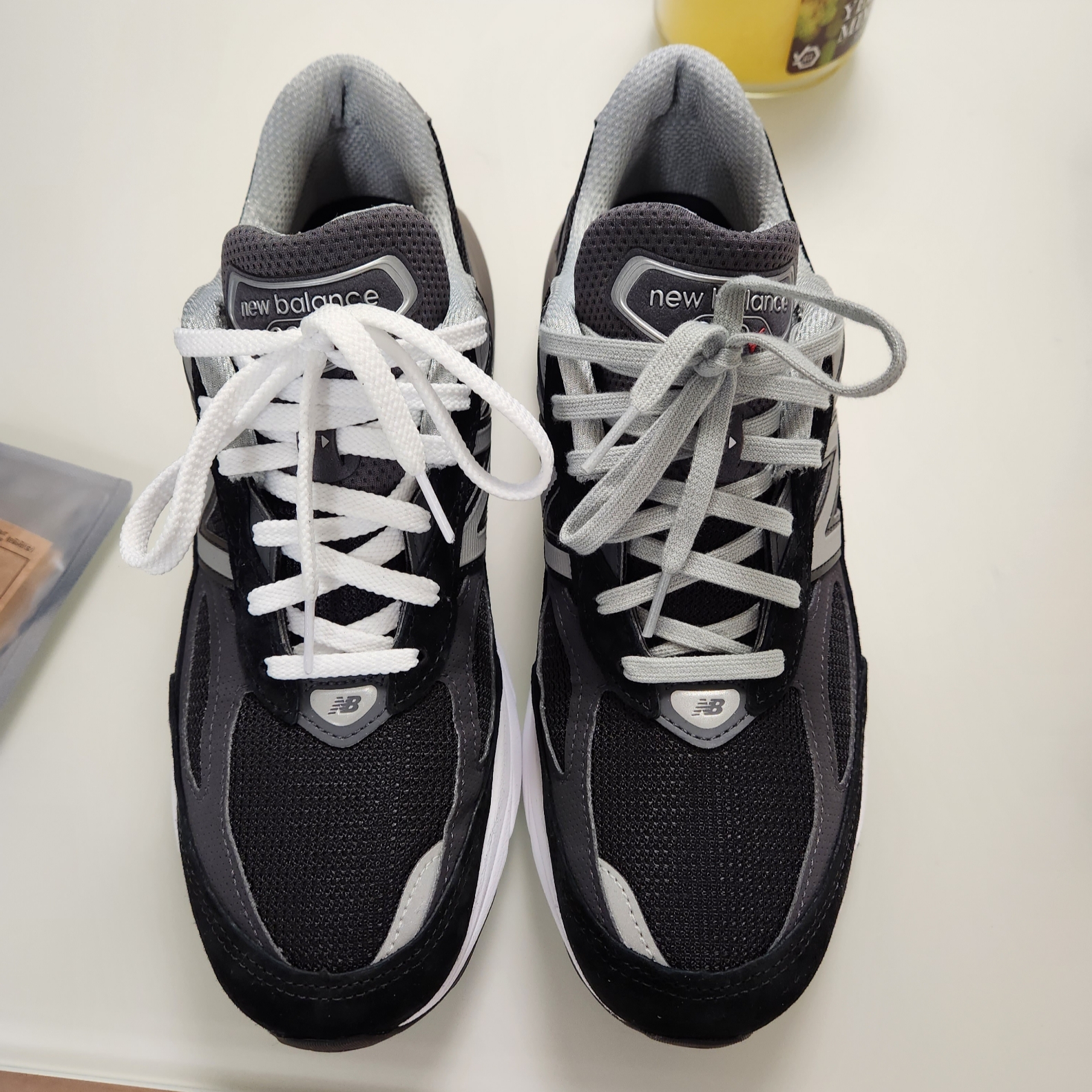 New Balance 990v6 Made in USA Black White 착용 스타일 - 1