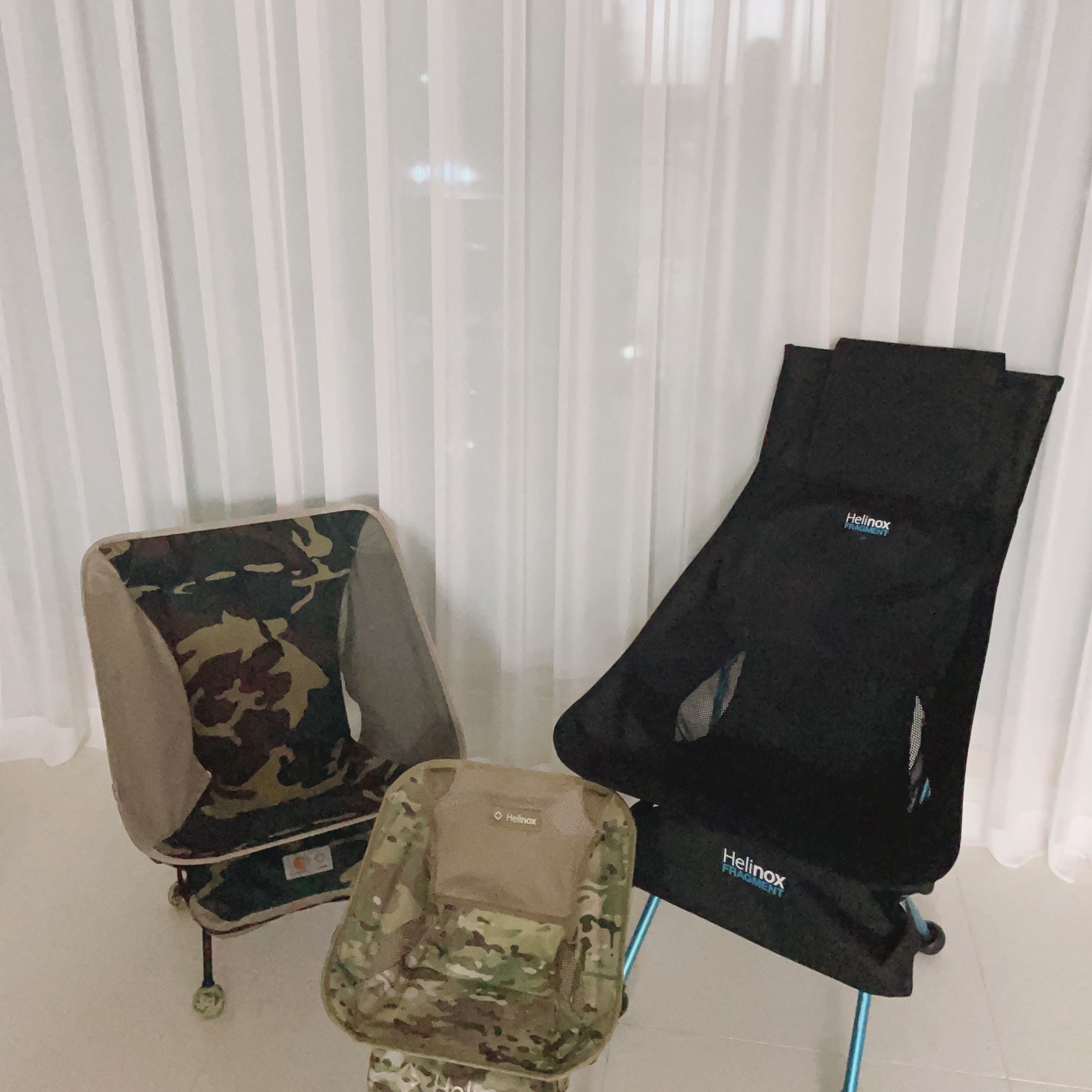 Helinox x Carhartt WIP Valiant 4 Tactical Chair, Helinox x Fragment Design Sunset Chair Black 착용 스타일