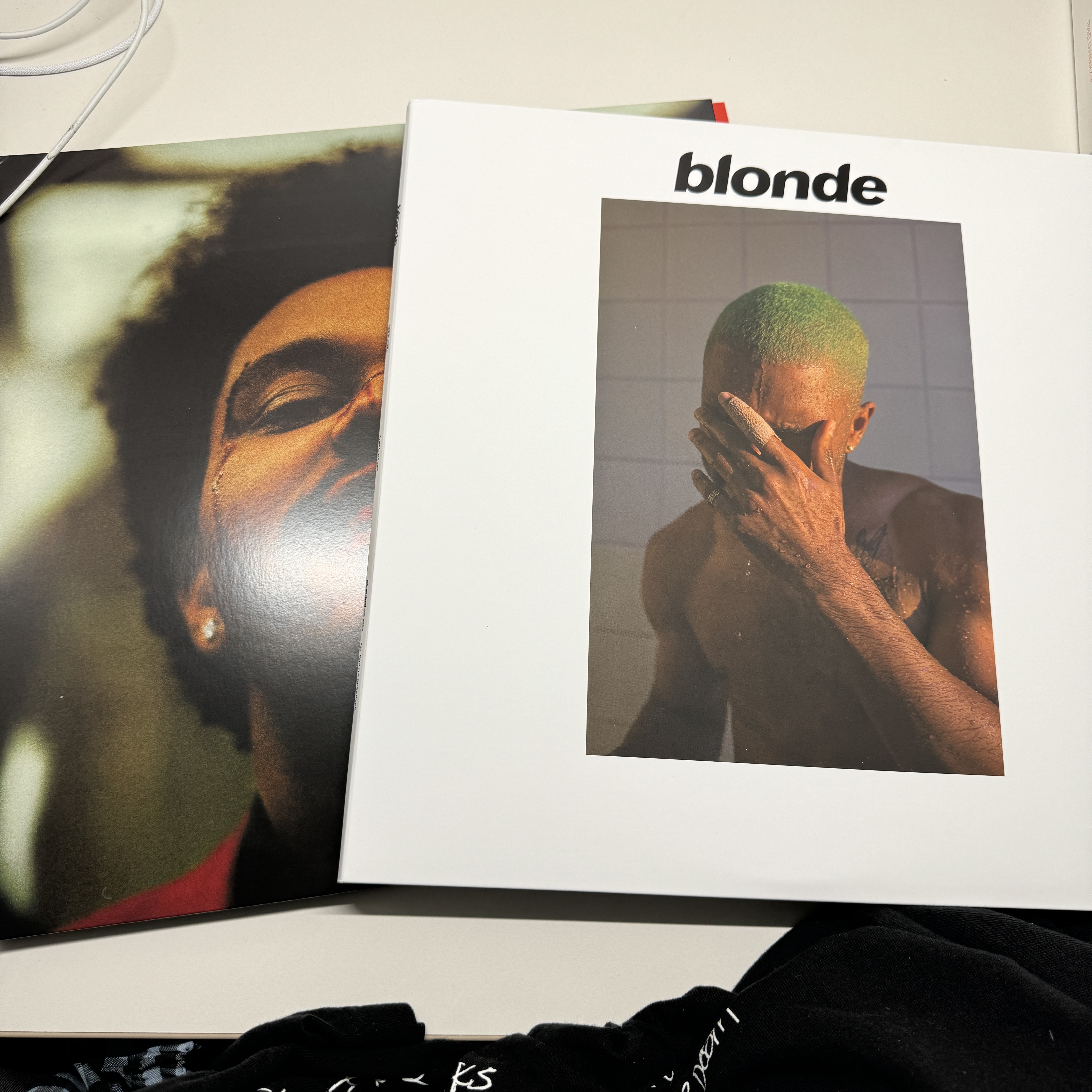 The Weeknd After Hours Holographic (2LP) 착용 스타일