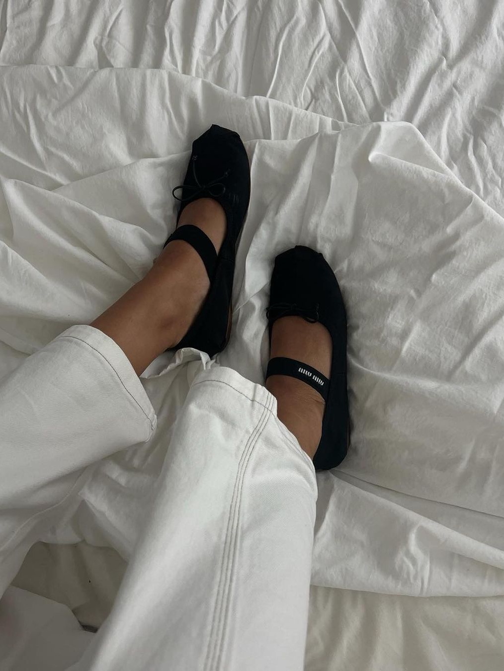 (W) Miu Miu Satin Ballerinas Black, (W) Chanel Ballerina Flat Lambskin Patent Calfskin & Black 착용 스타일 - 2