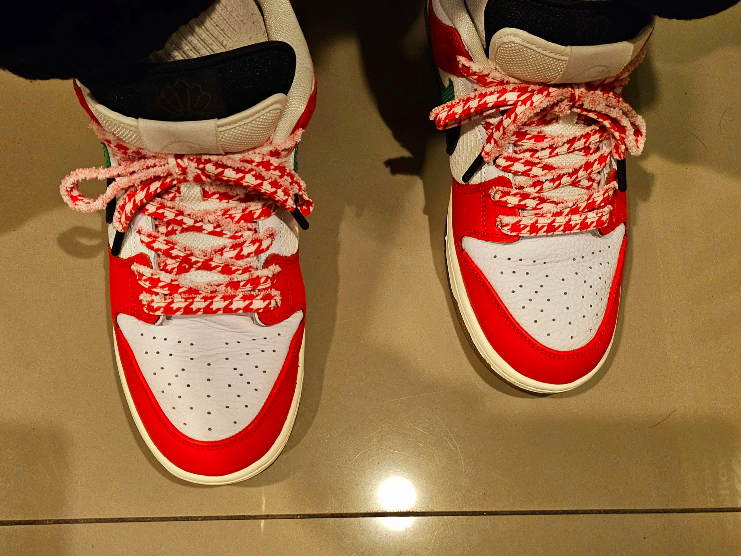 Nike x Frame Skate SB Dunk Low Pro Habibi 착용 스타일 - 2