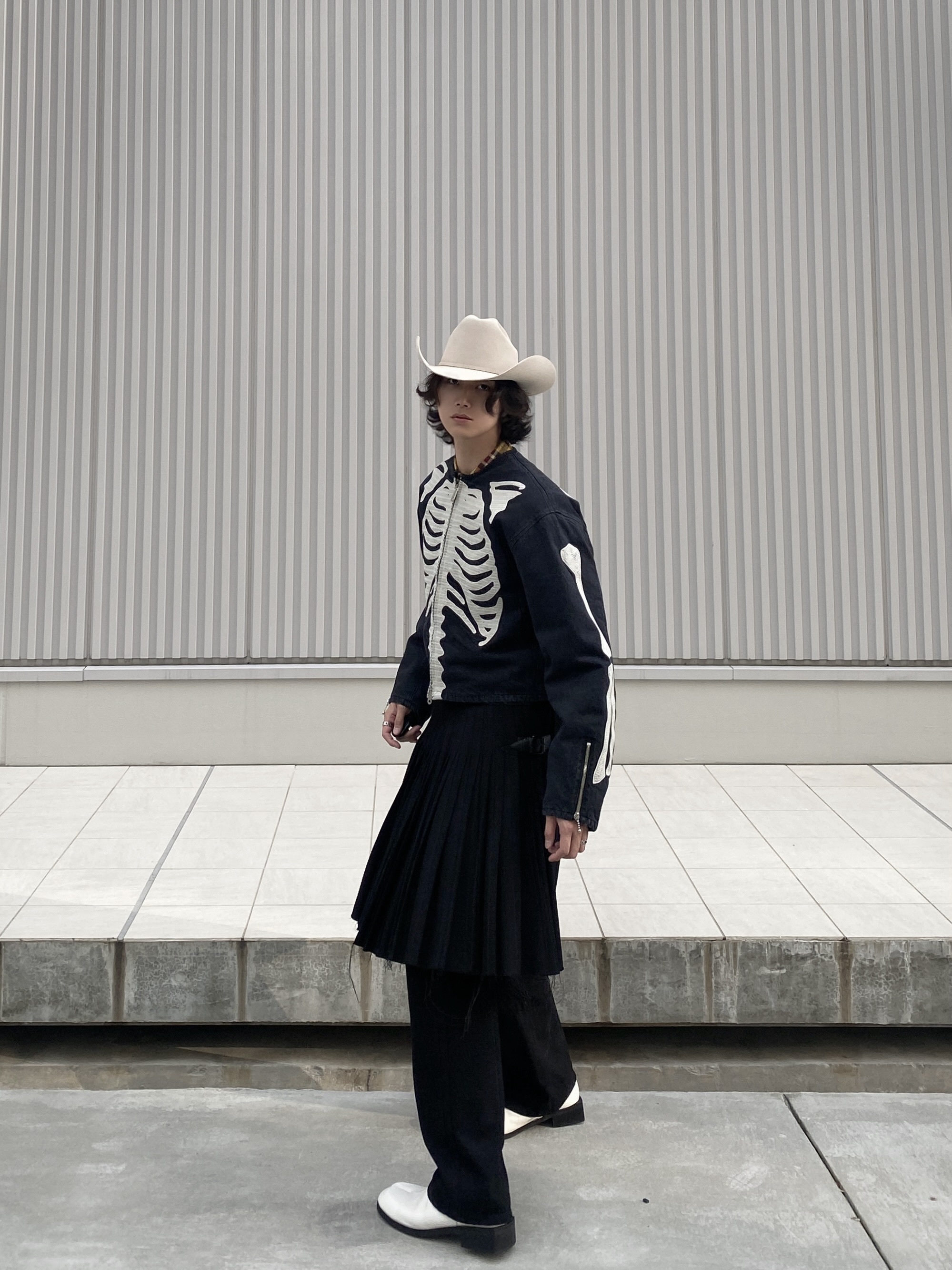 Kapital 14 oz. Black X Black Denim Motocross Bone Jacket Black 착용 스타일 - 1