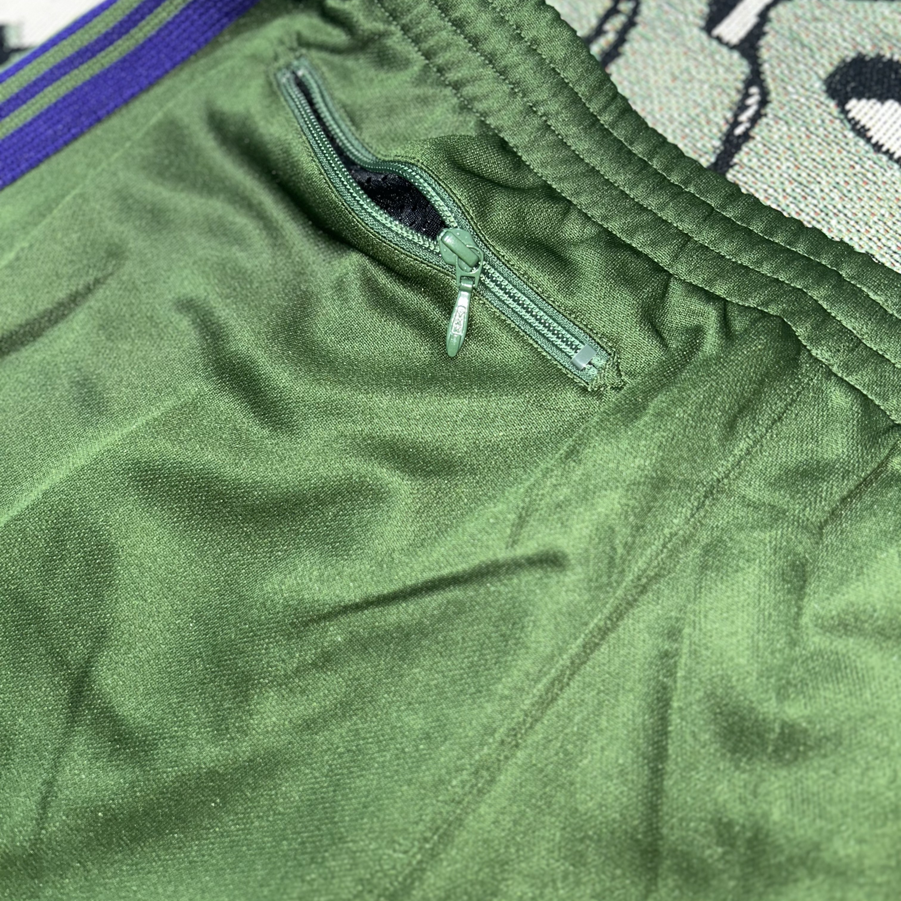 Needles Boot-Cut Track Pants Poly Smooth Ivy Green 착용 스타일 - 6