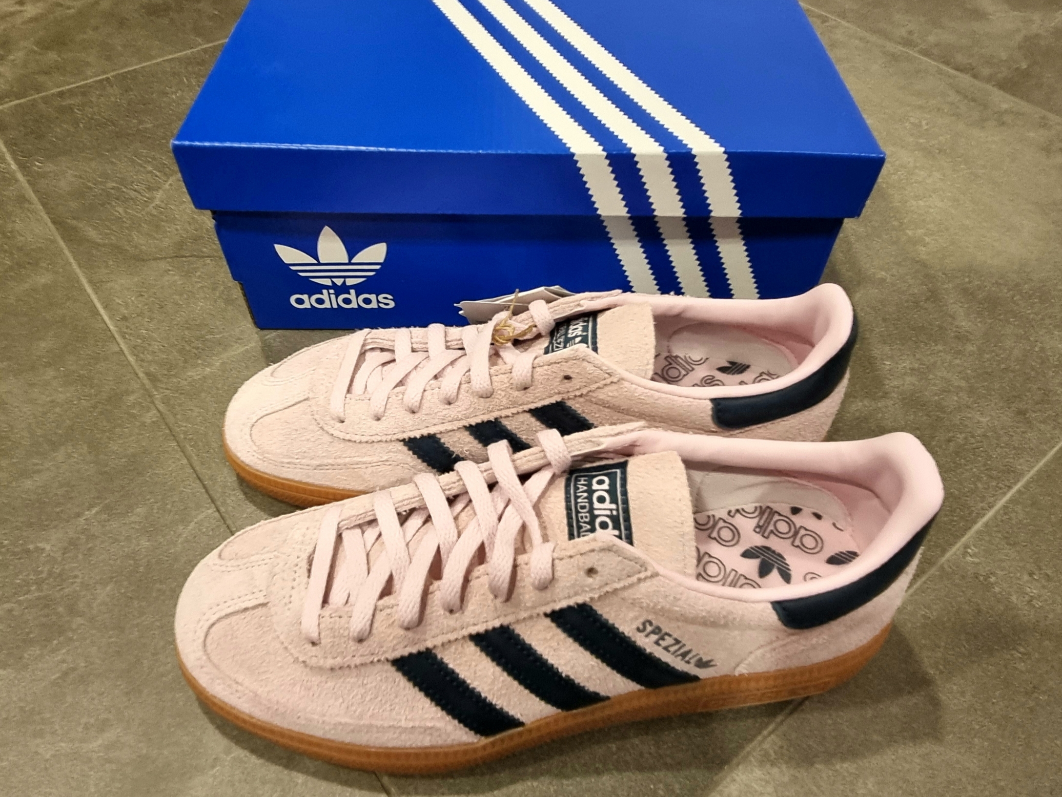 (W) Adidas Spezial Handball Clear Pink 착용 스타일 - 6