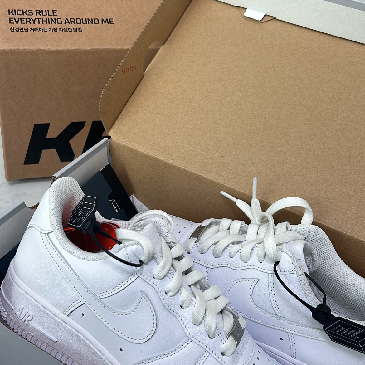 (W) Nike Air Force 1 '07 Low White 착용 스타일