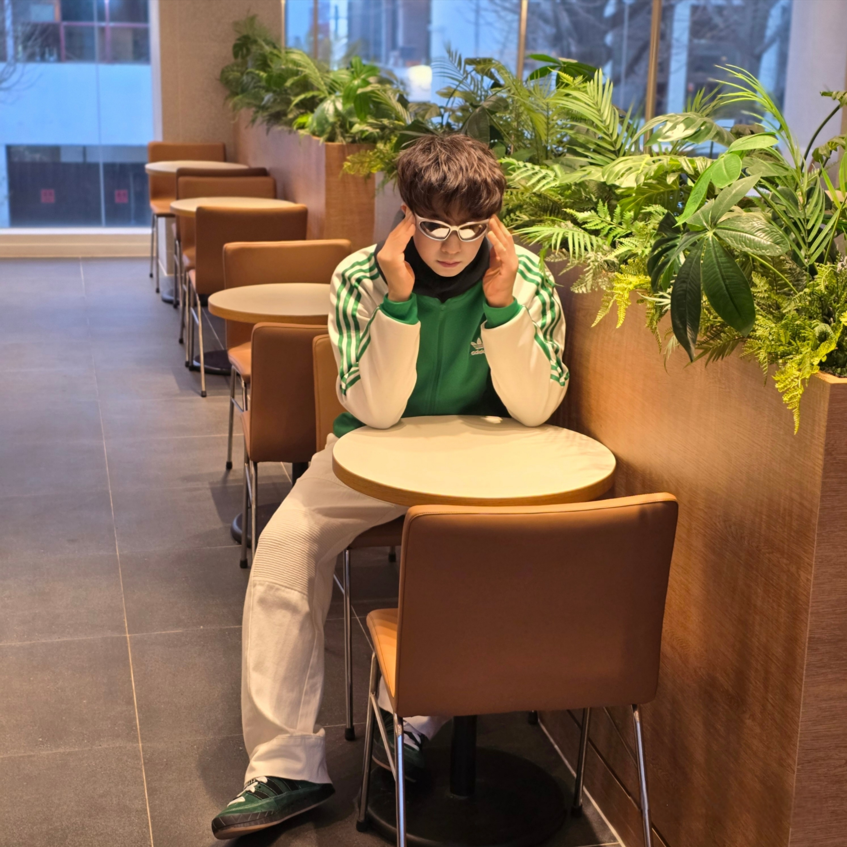 Adidas x YNuK Adimatic Dark Green Core Black 착용 스타일 - 3