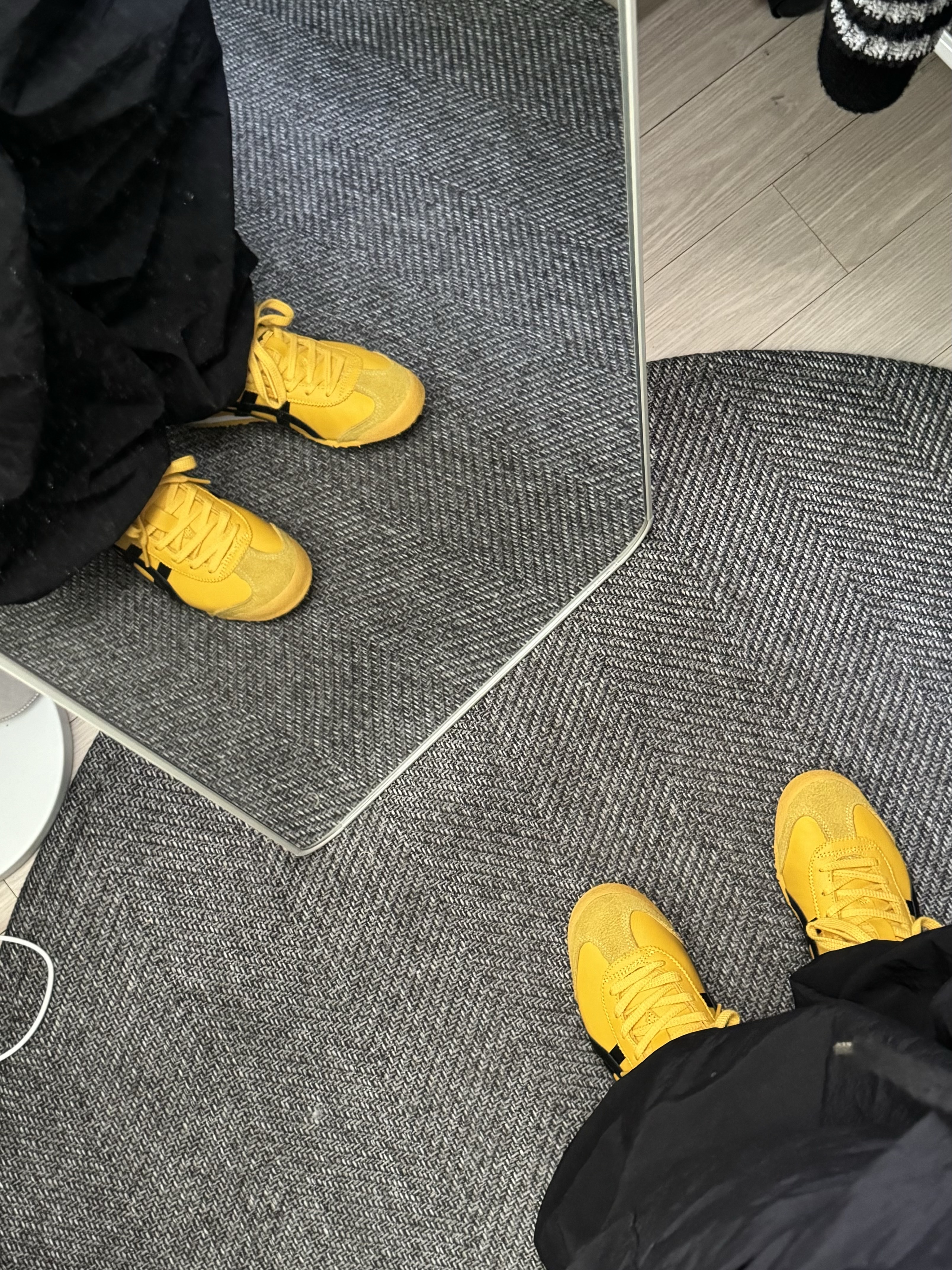 Onitsuka Tiger Mexico 66 Yellow Black, Stussy Wave Dye Beach Shell Jacket Bone 착용 스타일 - 4