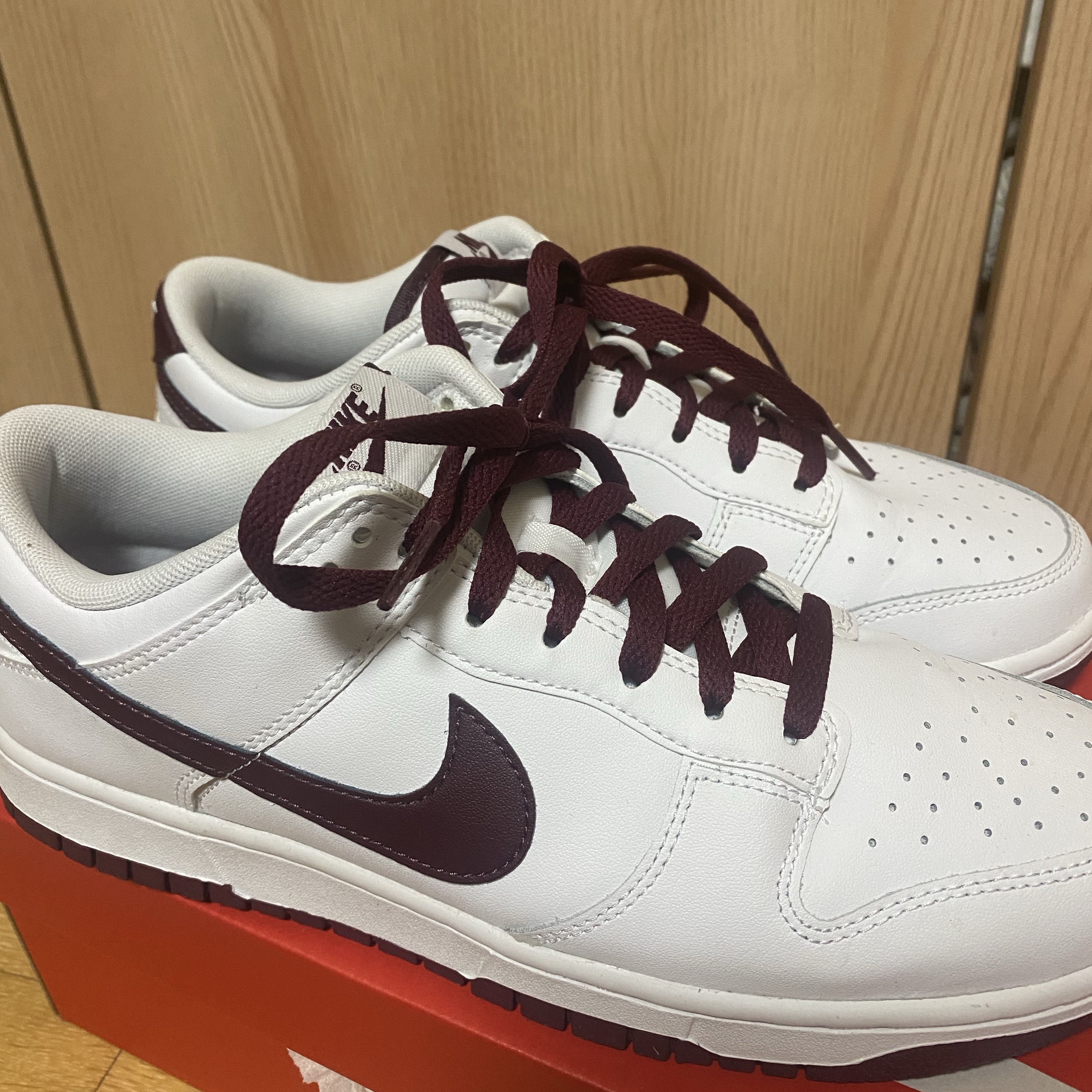 Nike Dunk Low White Night Maroon 착용 스타일