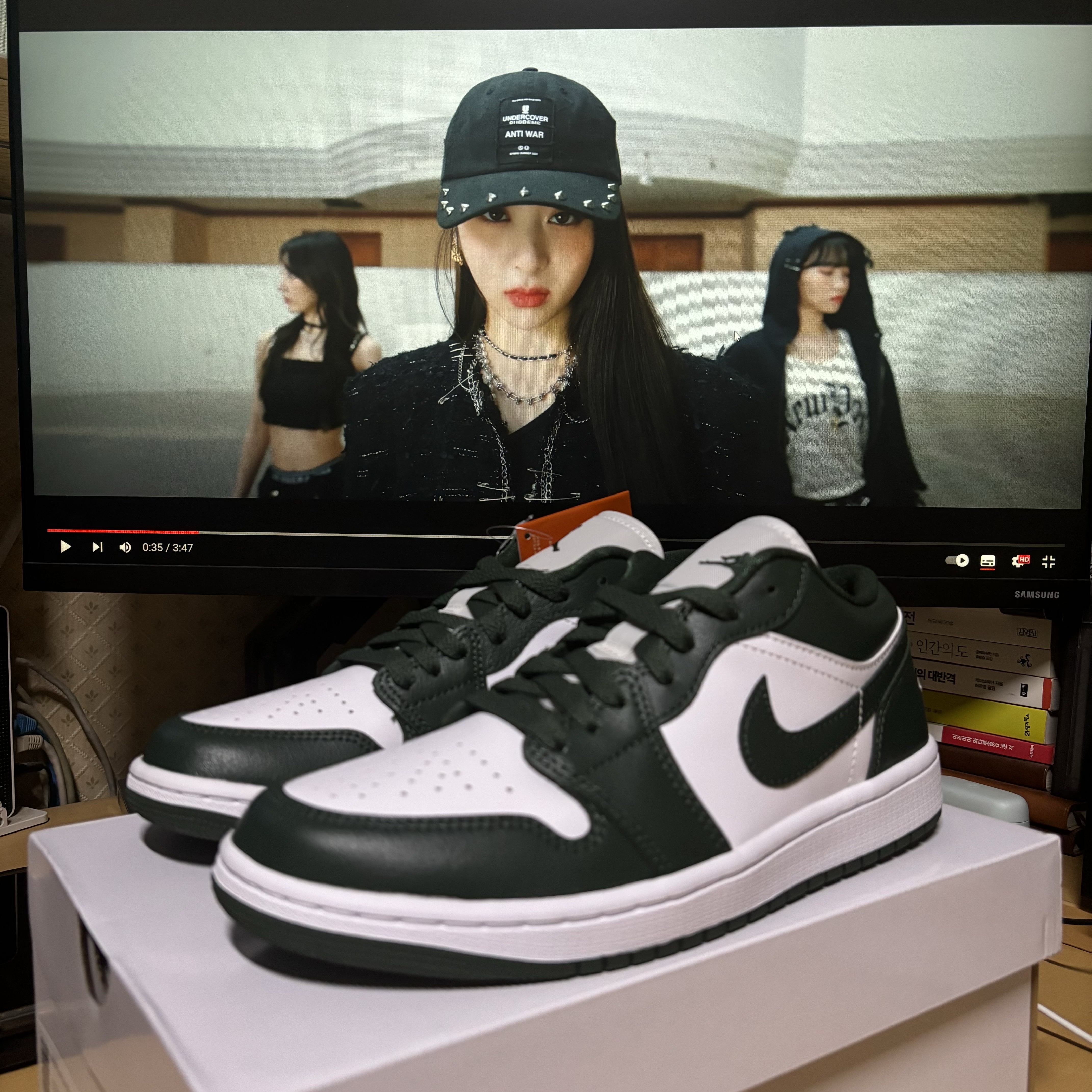 (W) Jordan 1 Low White Galactic Jade 착용 스타일