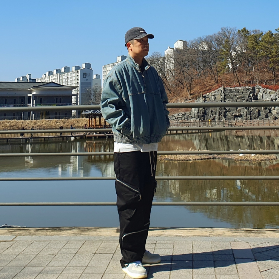 Nike x Undefeated Air Force 1 Low SP 5 On It, Supreme Denim Camp Cap Washed Black - 22FW 착용 스타일 - 2