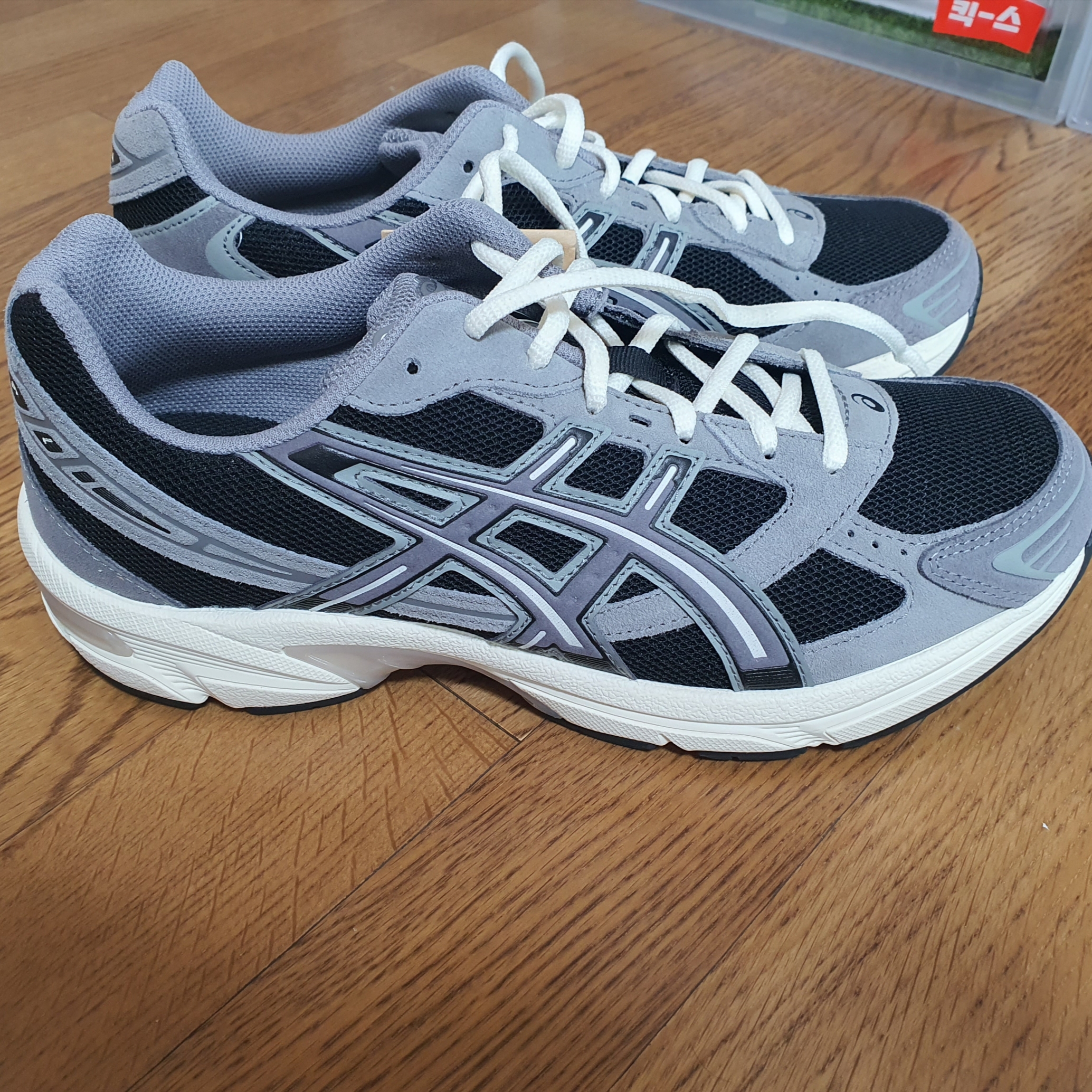 Asics Gel-1130 Black Carbon 착용 스타일