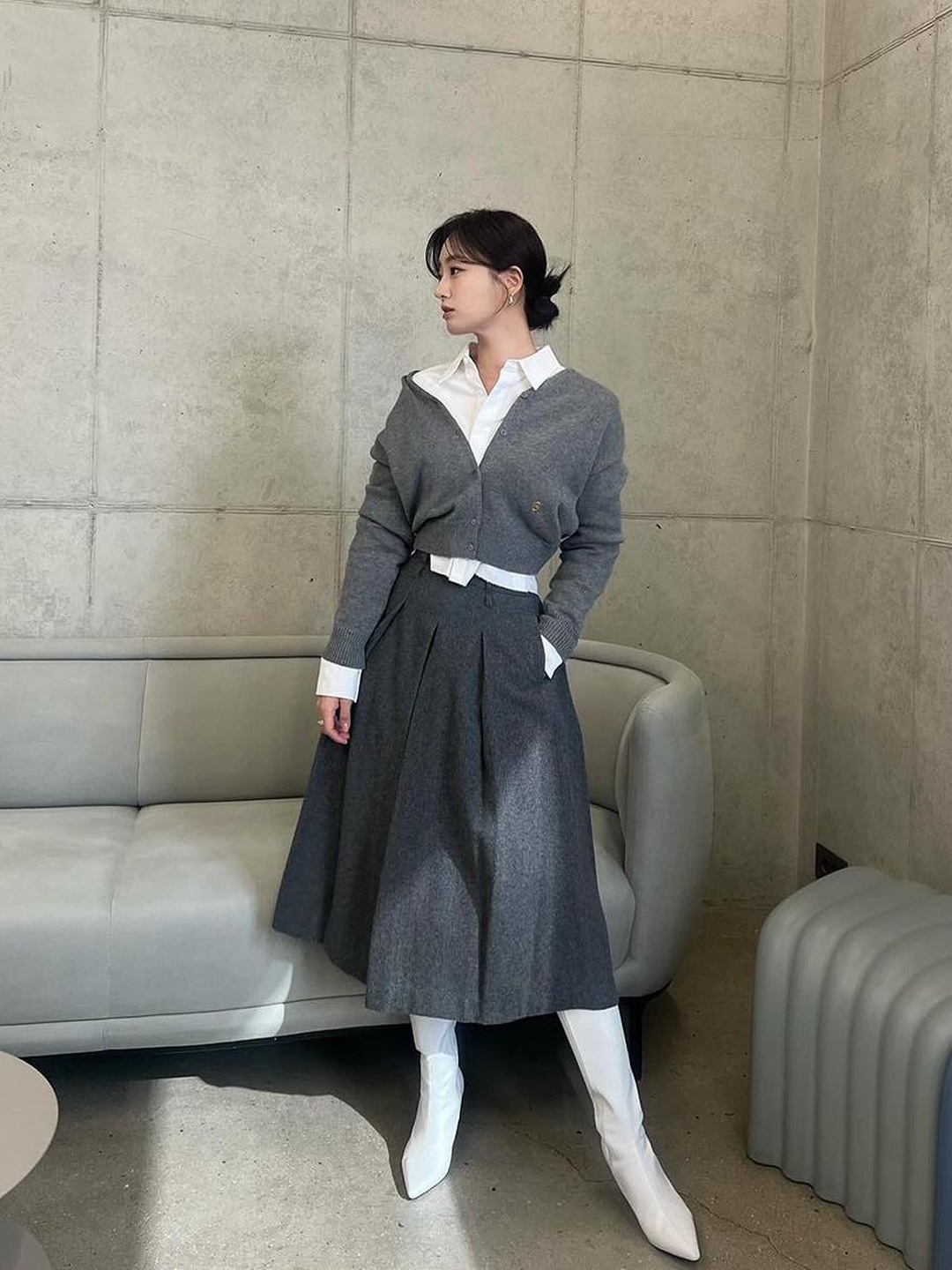 (W) Matin Kim Diagonal Detail Long Skirt Charcoal, Saenginstudios Balloon Shirring Skirt Charcoal 착용 스타일 - 5