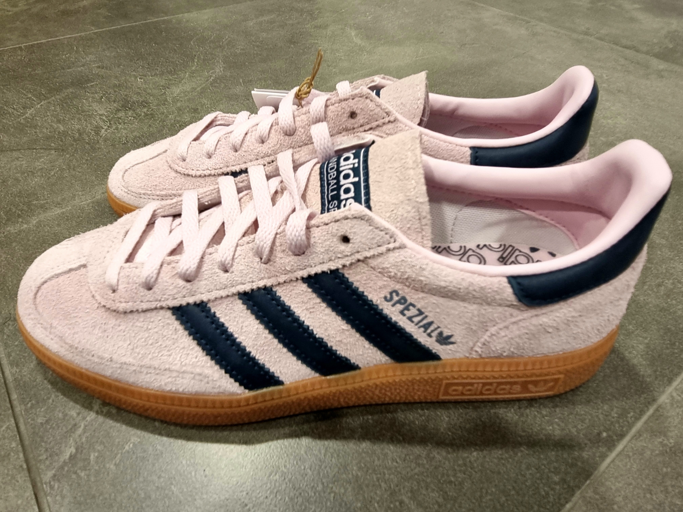 (W) Adidas Spezial Handball Clear Pink 착용 스타일 - 4