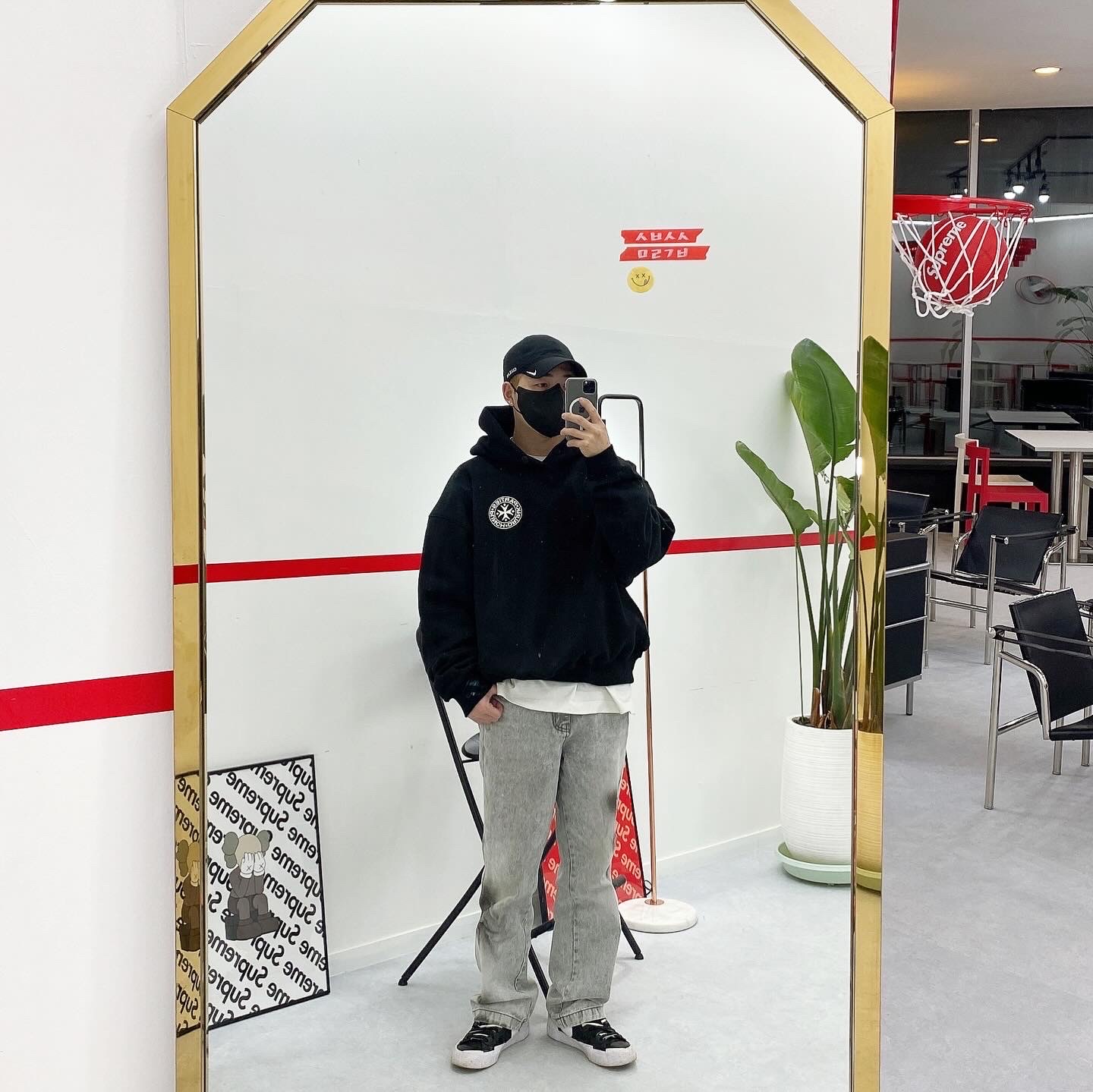 Punch Drunk Parties Circle Logo Oversized Hoodie Black, Nike x Drake Nocta Golf Cap Black 착용 스타일
