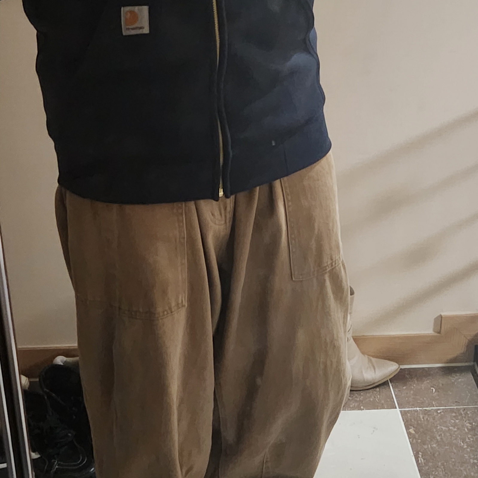 Carhartt Loose Fit Midweight Regular Full Zip Sweatshirt New Navy 착용 스타일