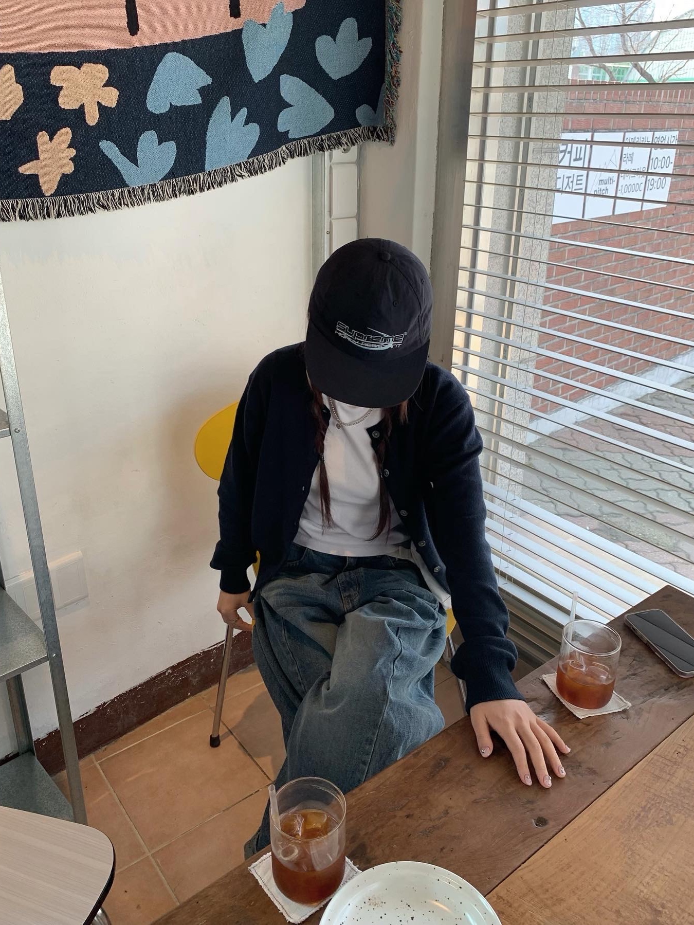 Supreme Resistant 6-Panel Black - 23FW 착용 스타일