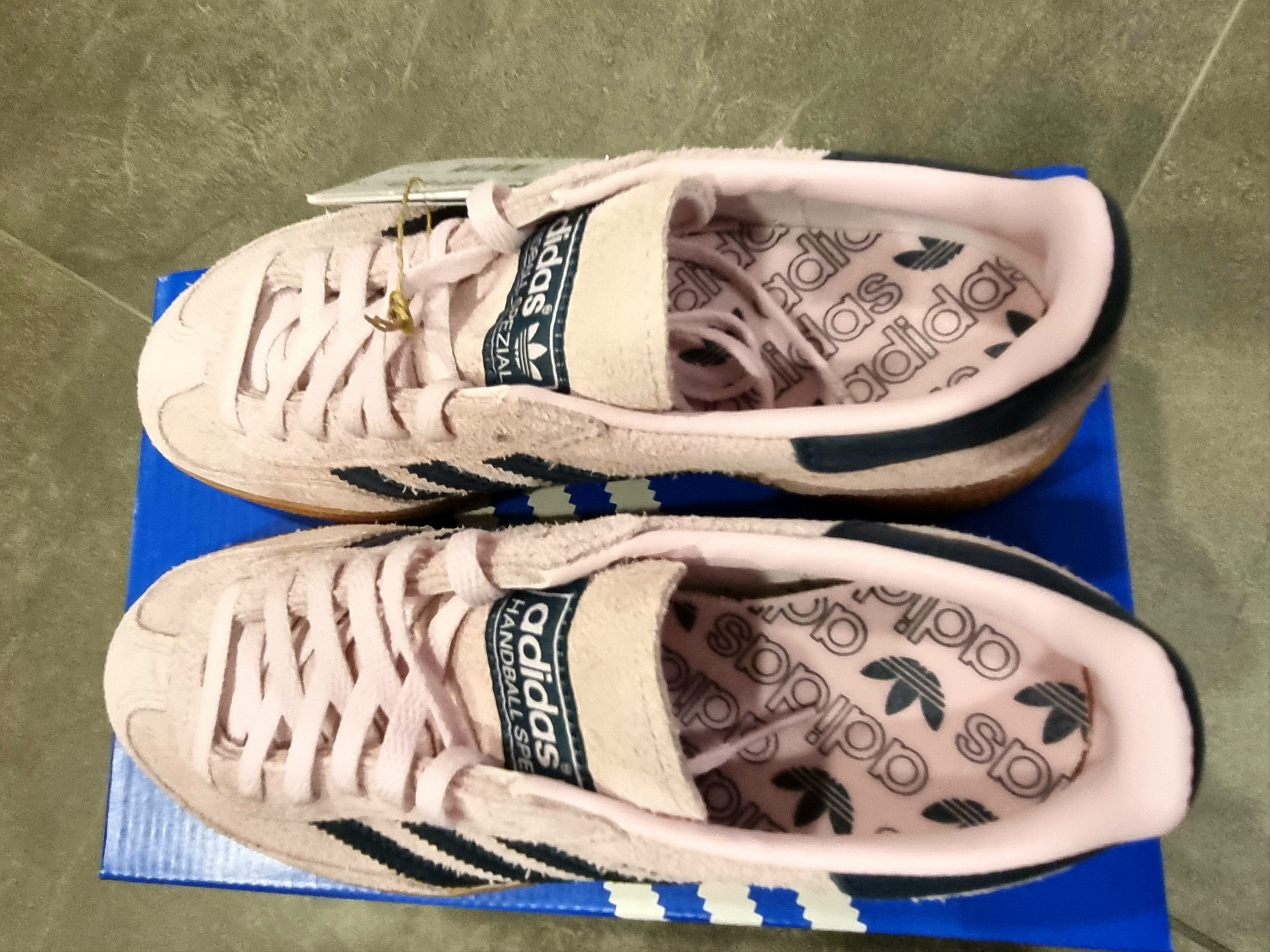 (W) Adidas Spezial Handball Clear Pink 착용 스타일 - 5