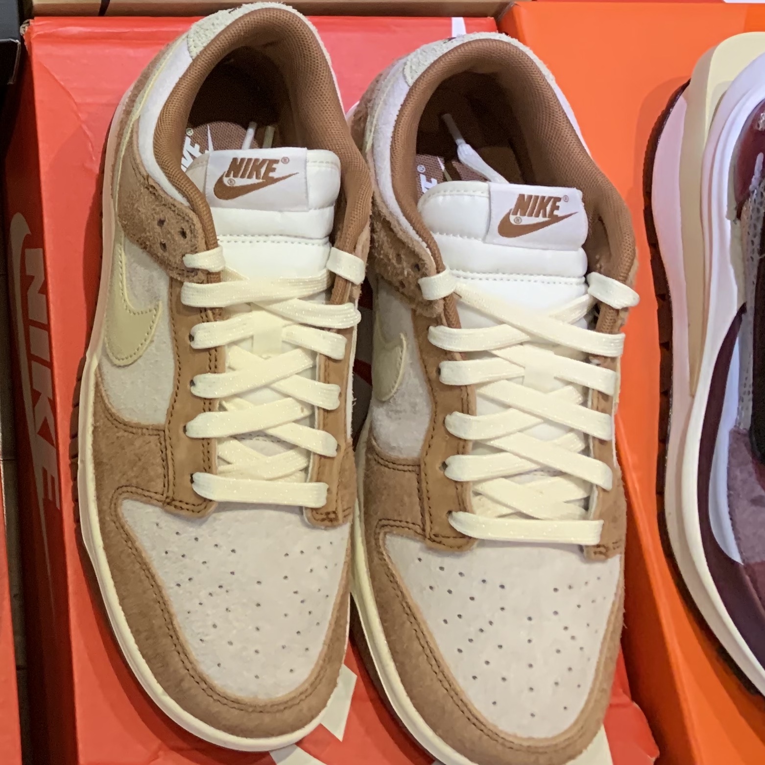 Nike Dunk Low Pro Premium Medium Curry 착용 스타일