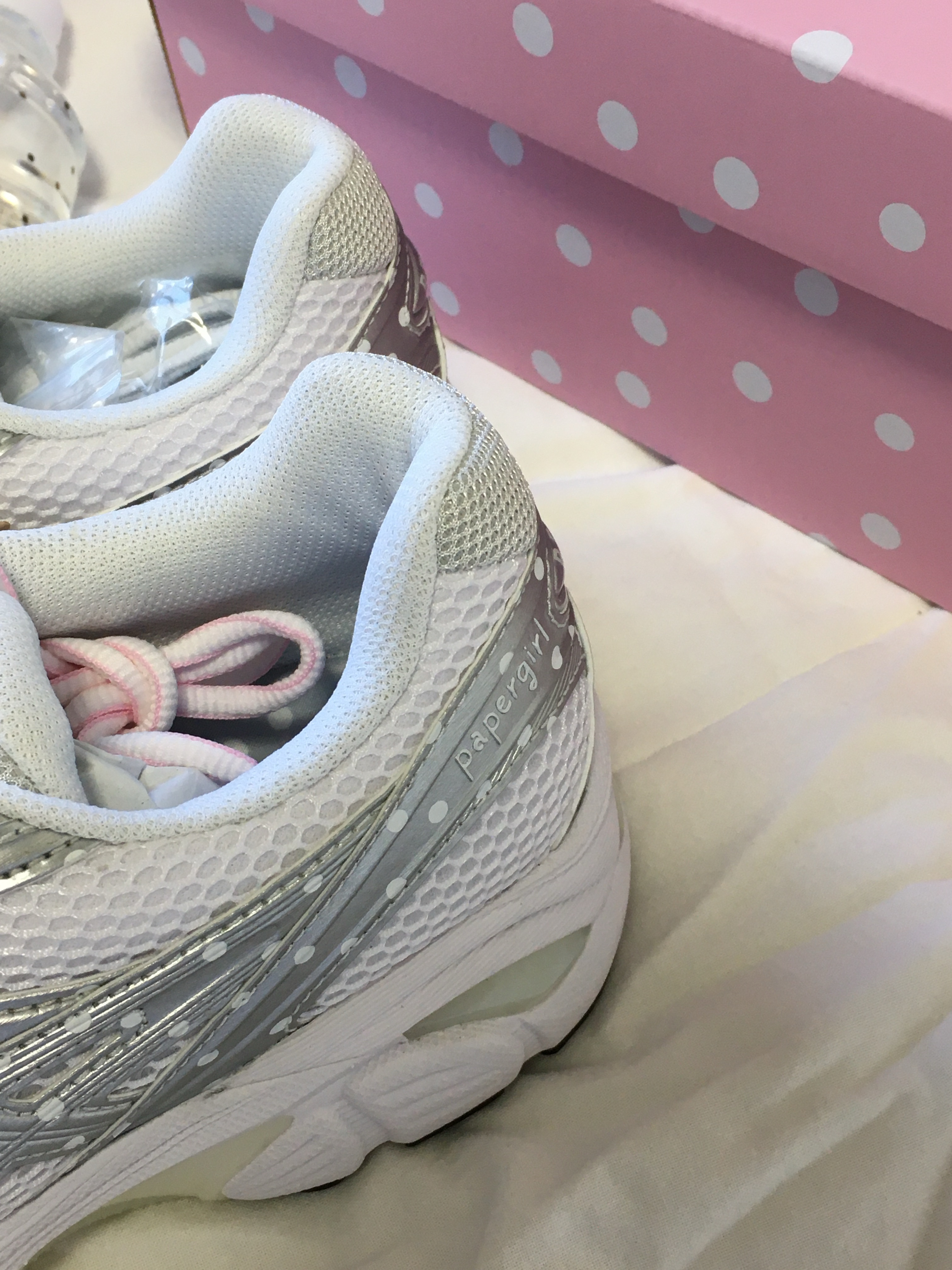 Asics x Papergirl Paris x Beams GT-2160 White Silver 착용 스타일 - 3
